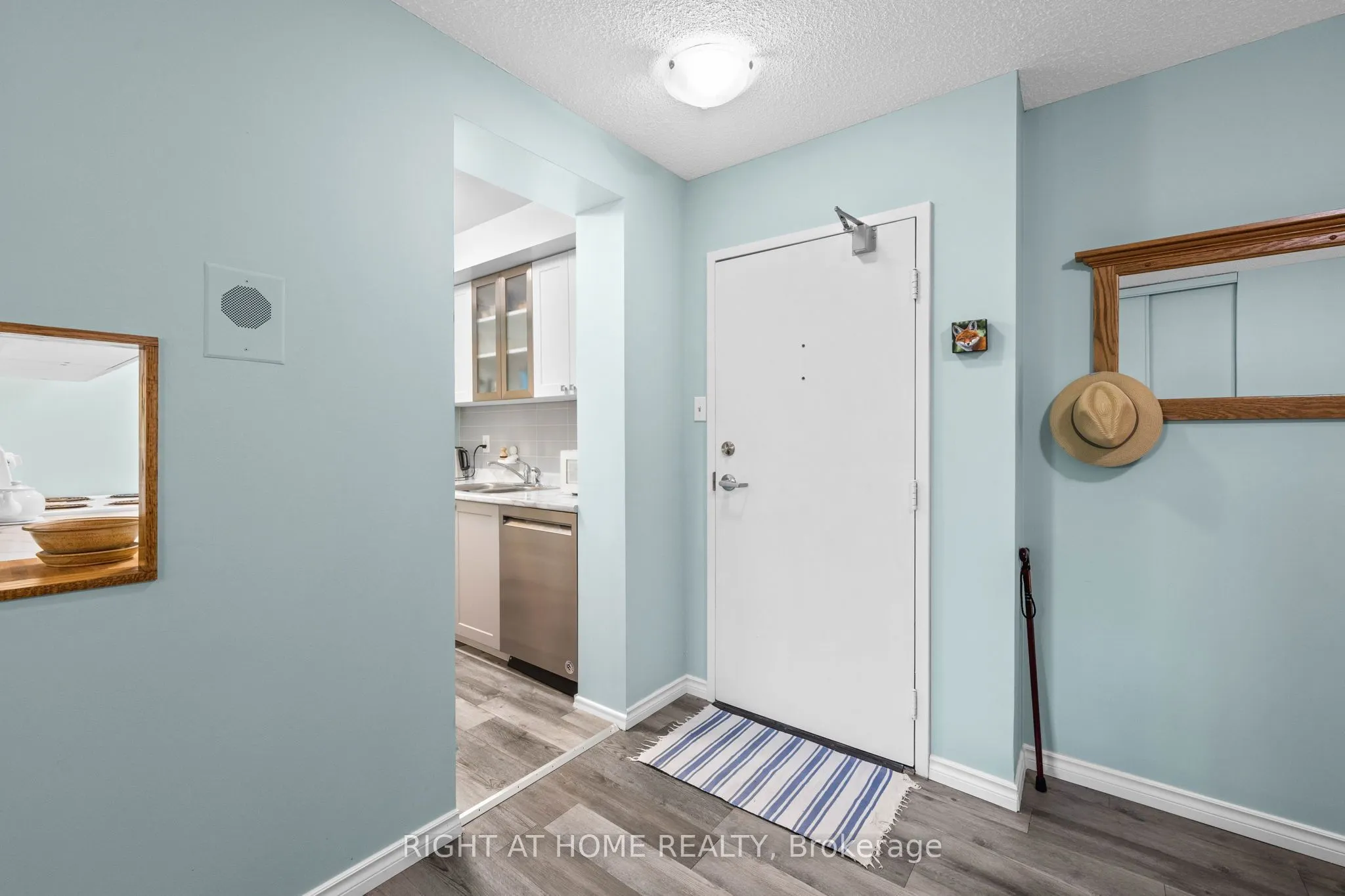 555 BRITTANY Drive, #106