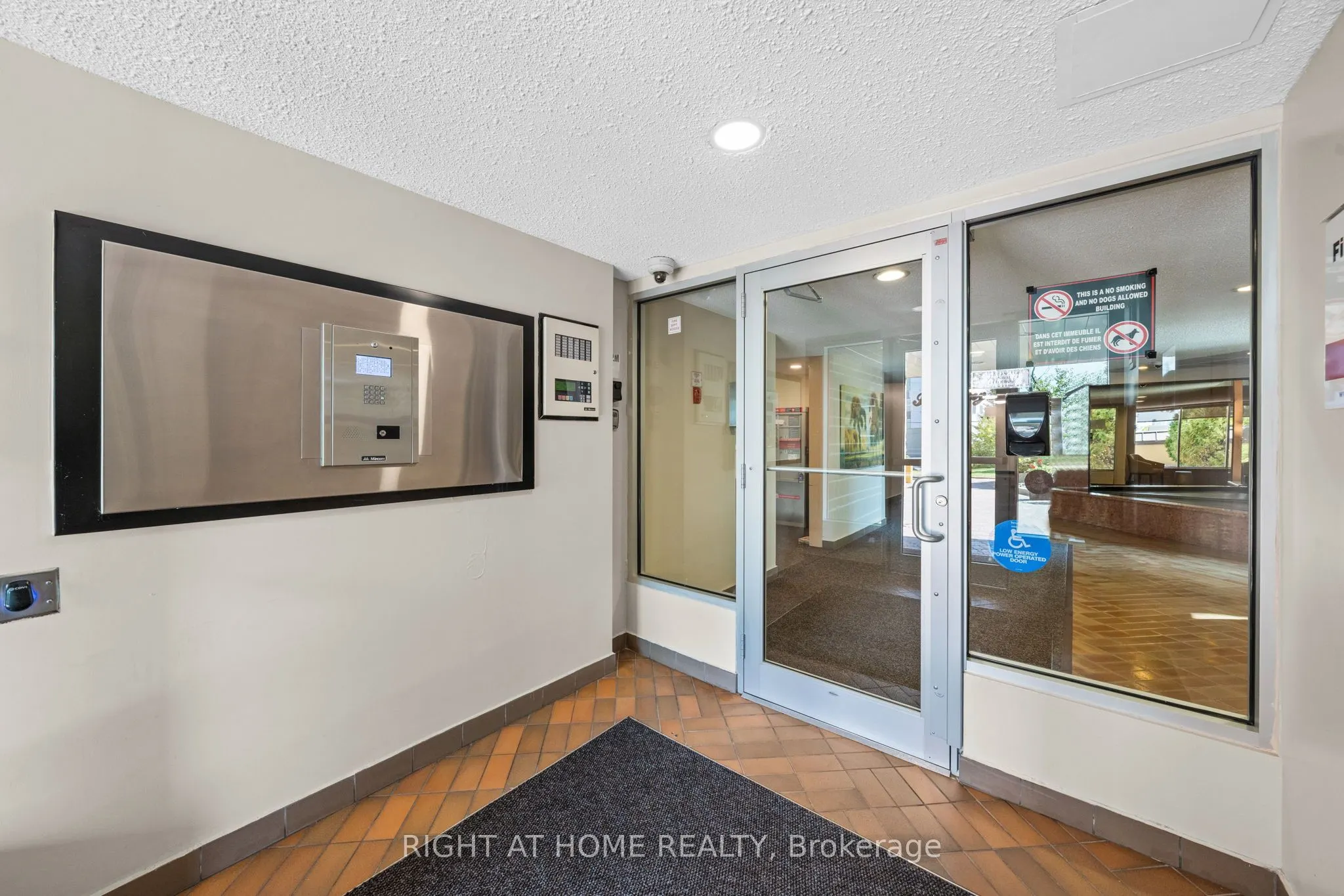 555 BRITTANY Drive, #106