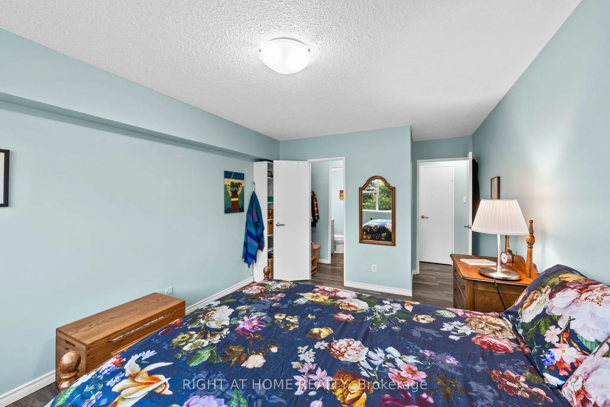 555 BRITTANY Drive, #106