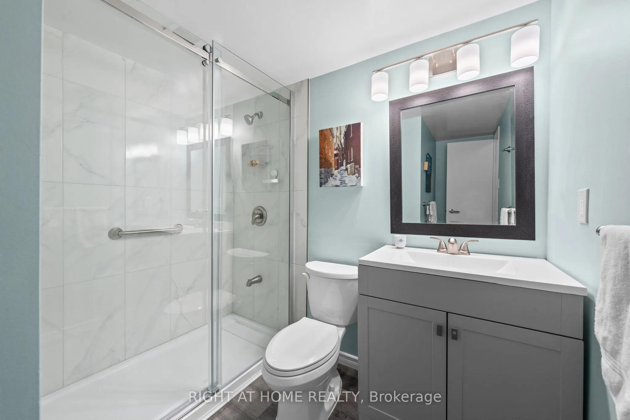555 BRITTANY Drive, #106