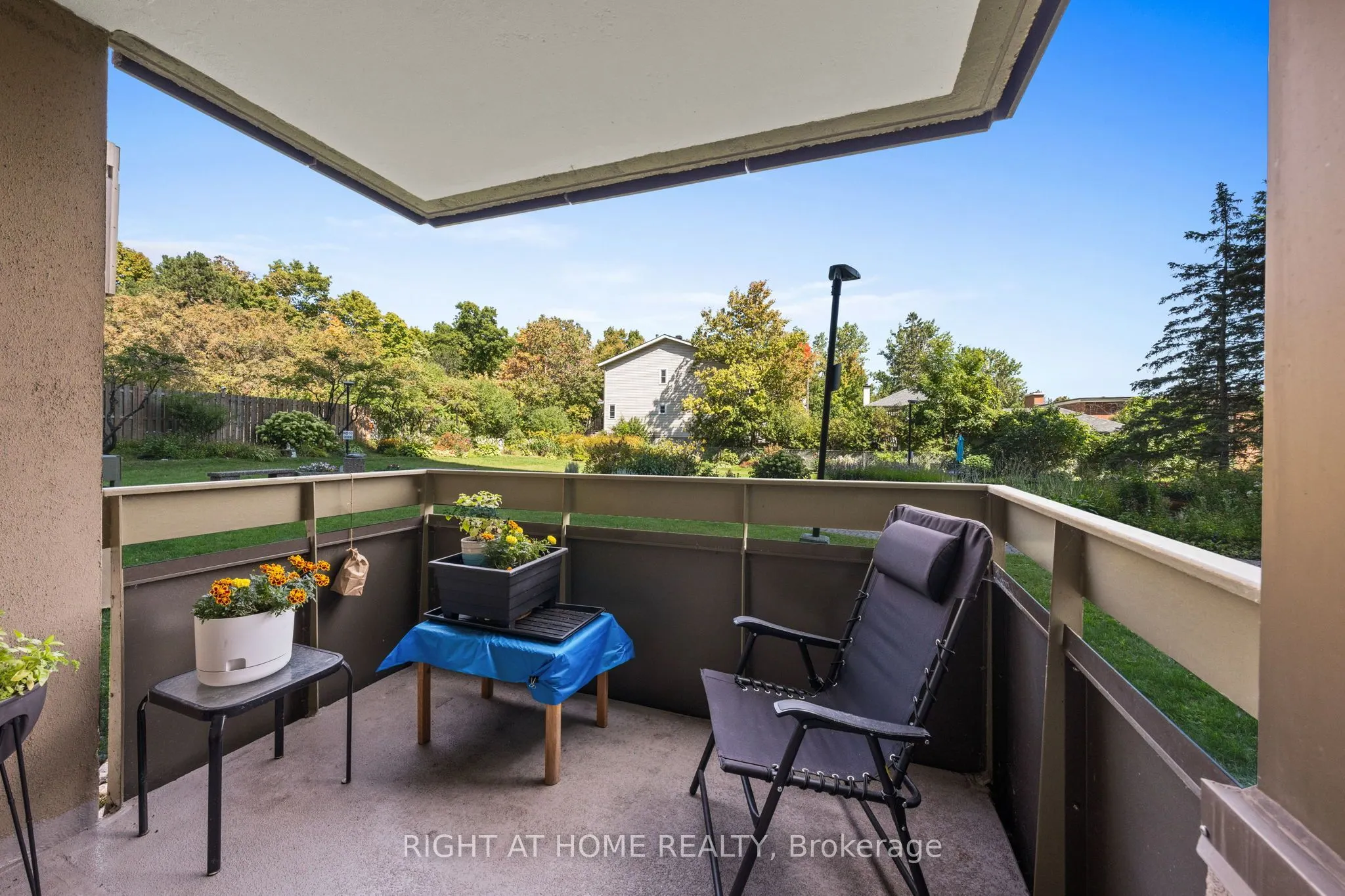 555 BRITTANY Drive, #106