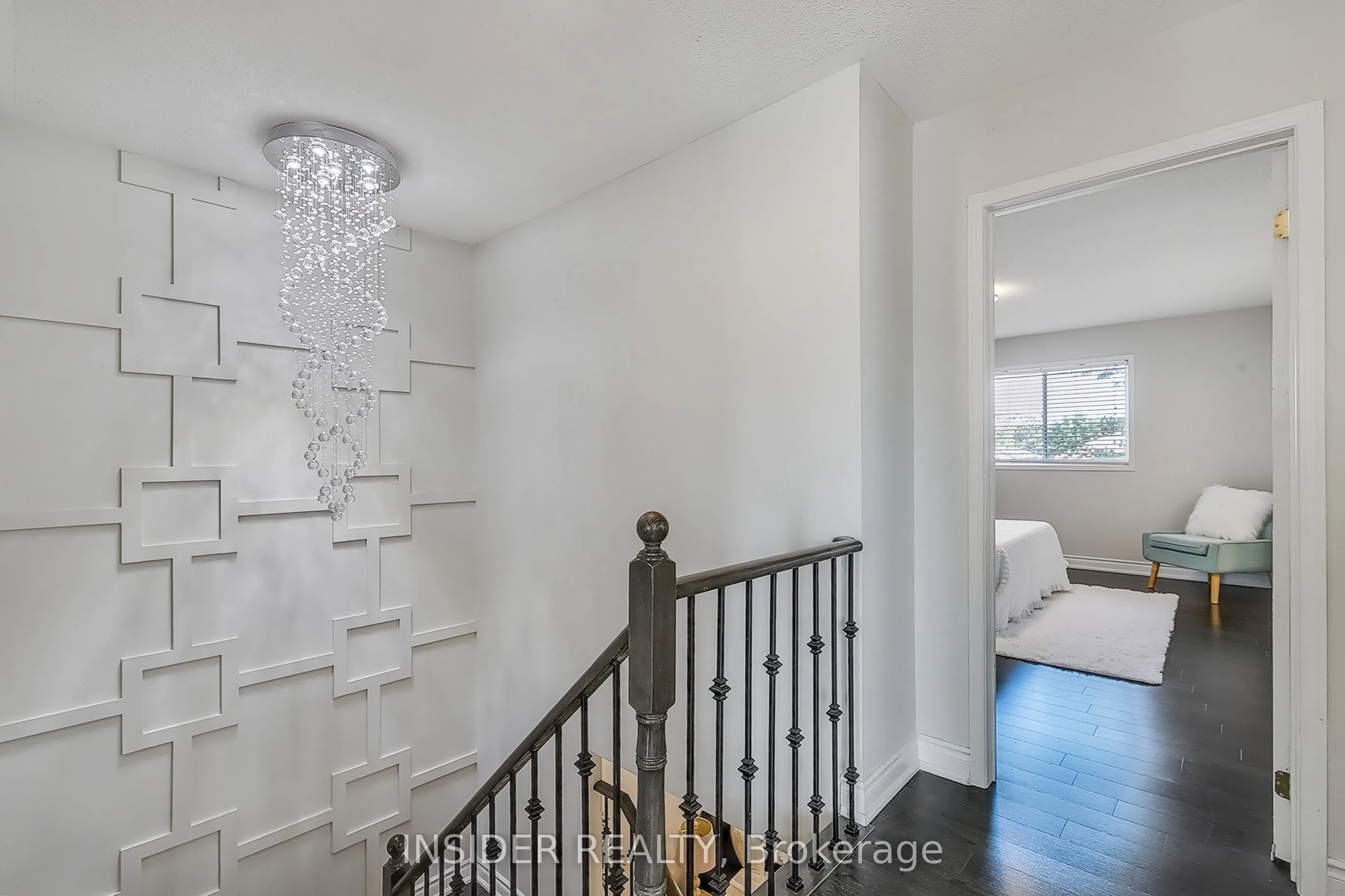 35 Langlaw Drive