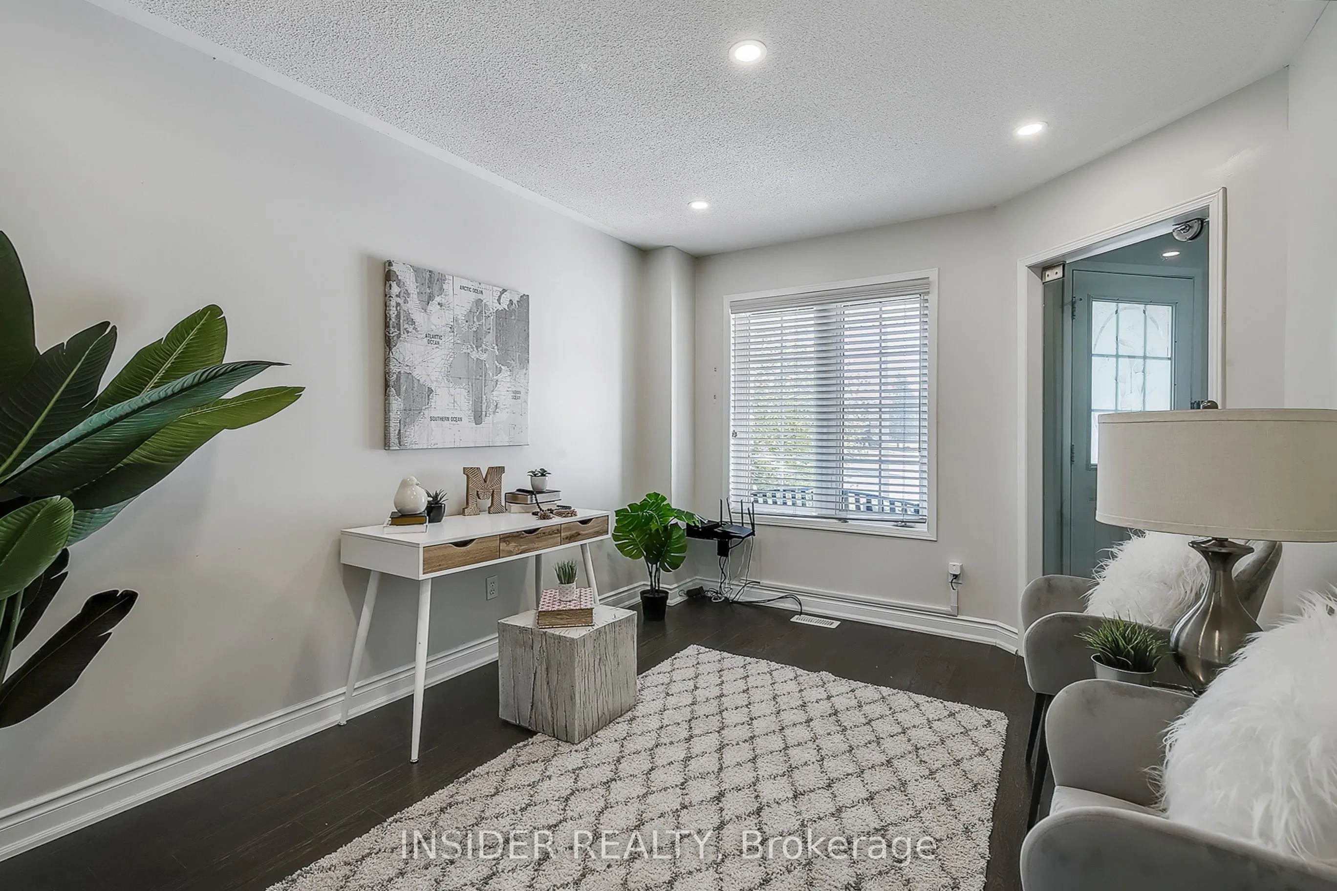 35 Langlaw Drive