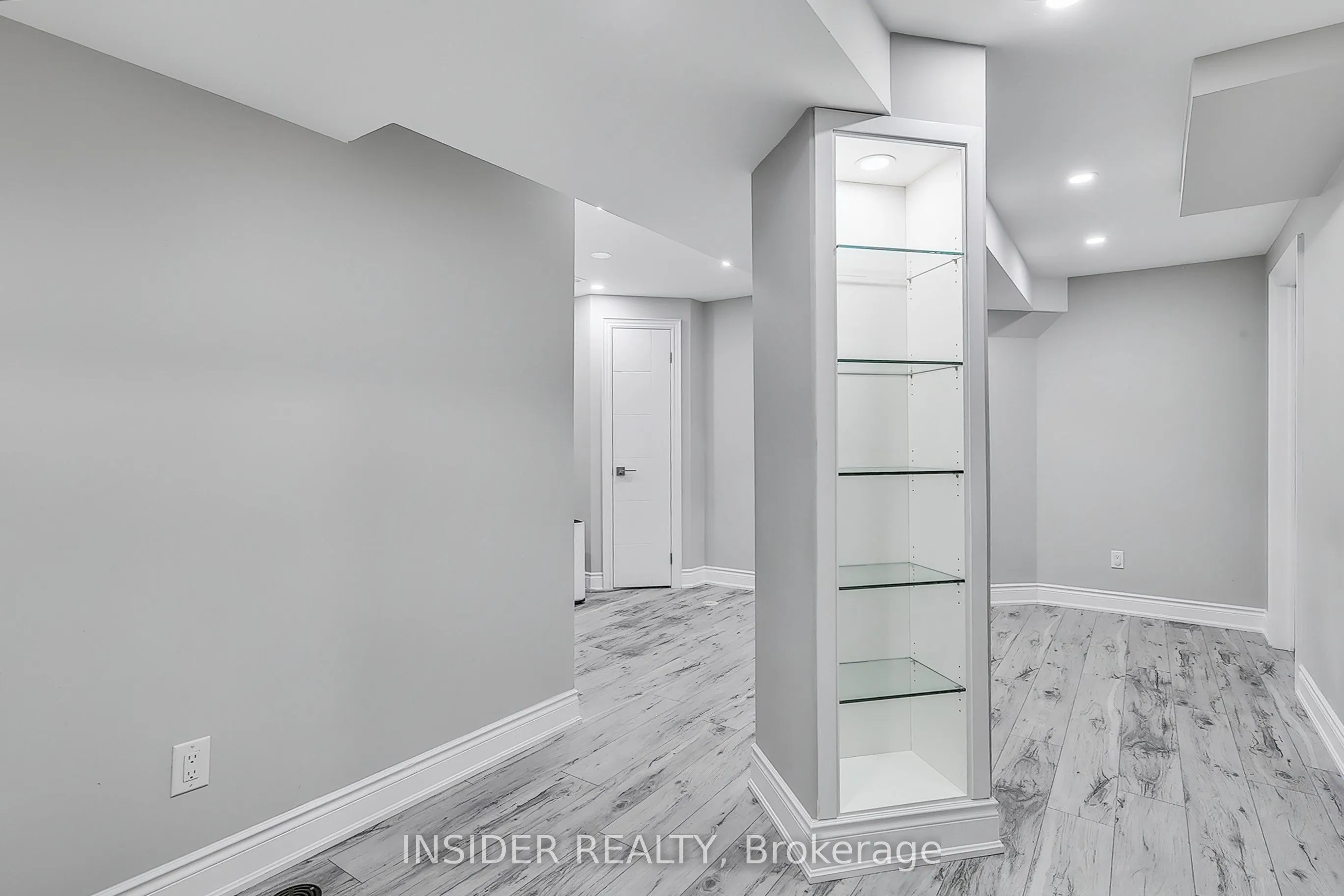 35 Langlaw Drive