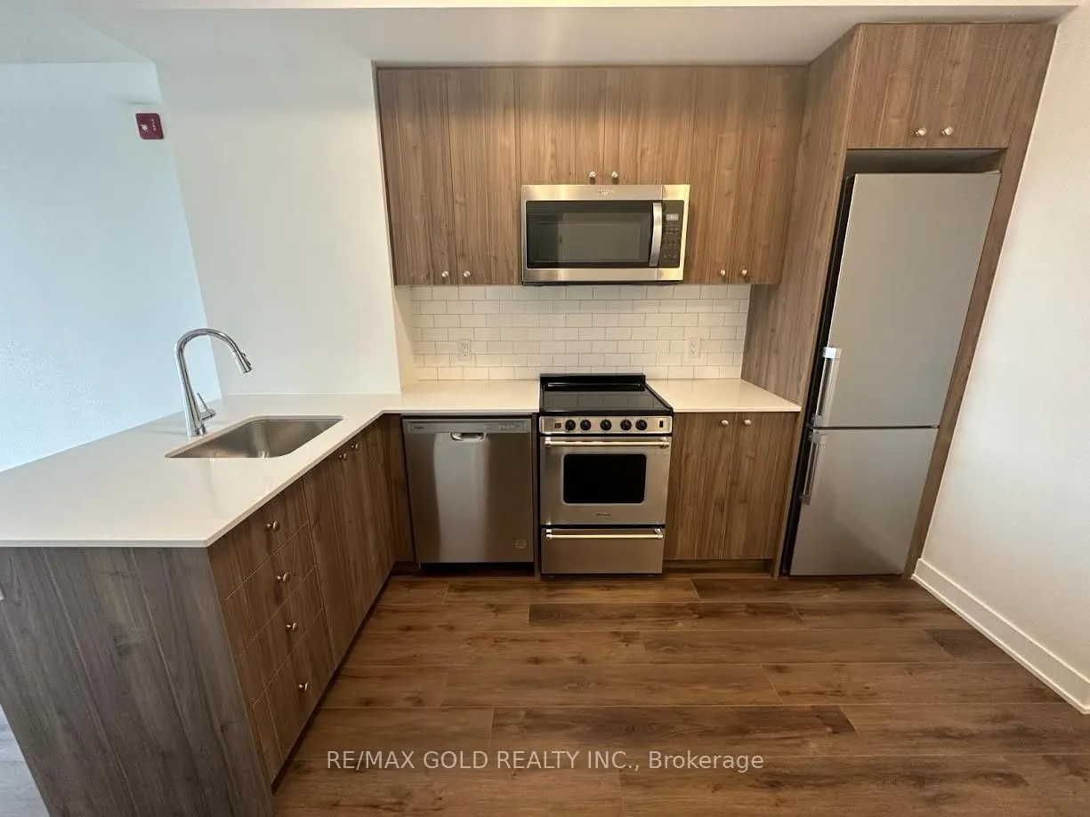 312 Erb Street, #314