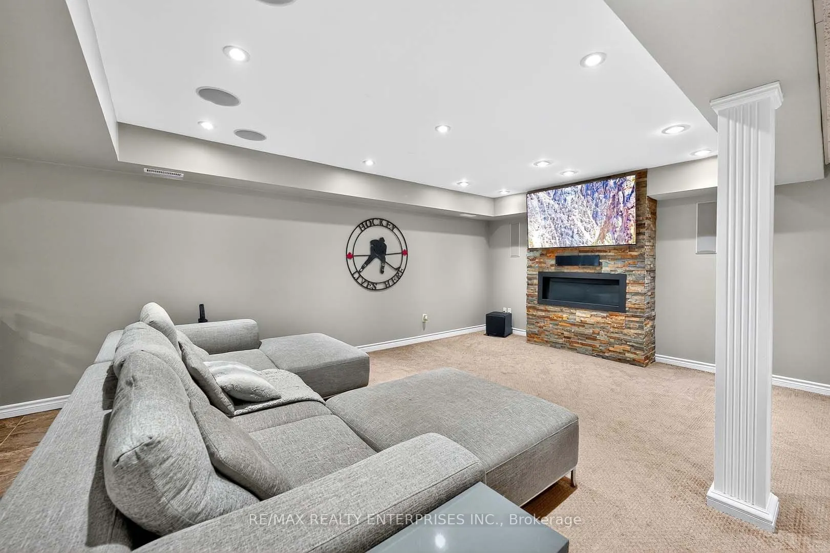 1366 Upper Paradise Road