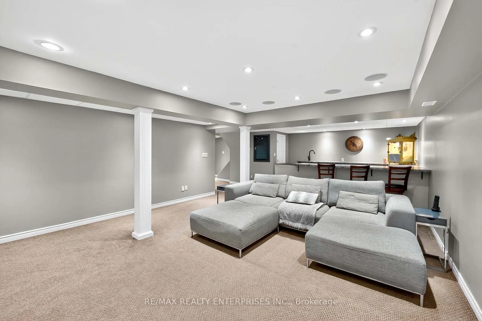 1366 Upper Paradise Road