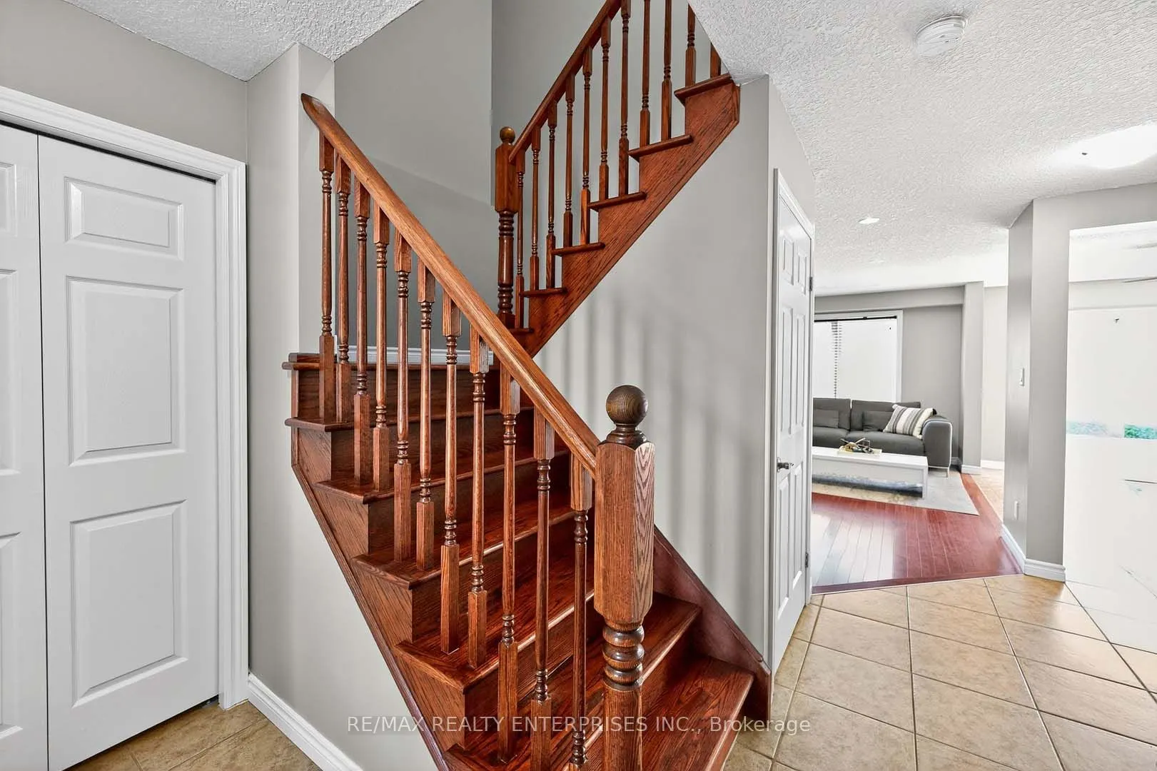 1366 Upper Paradise Road