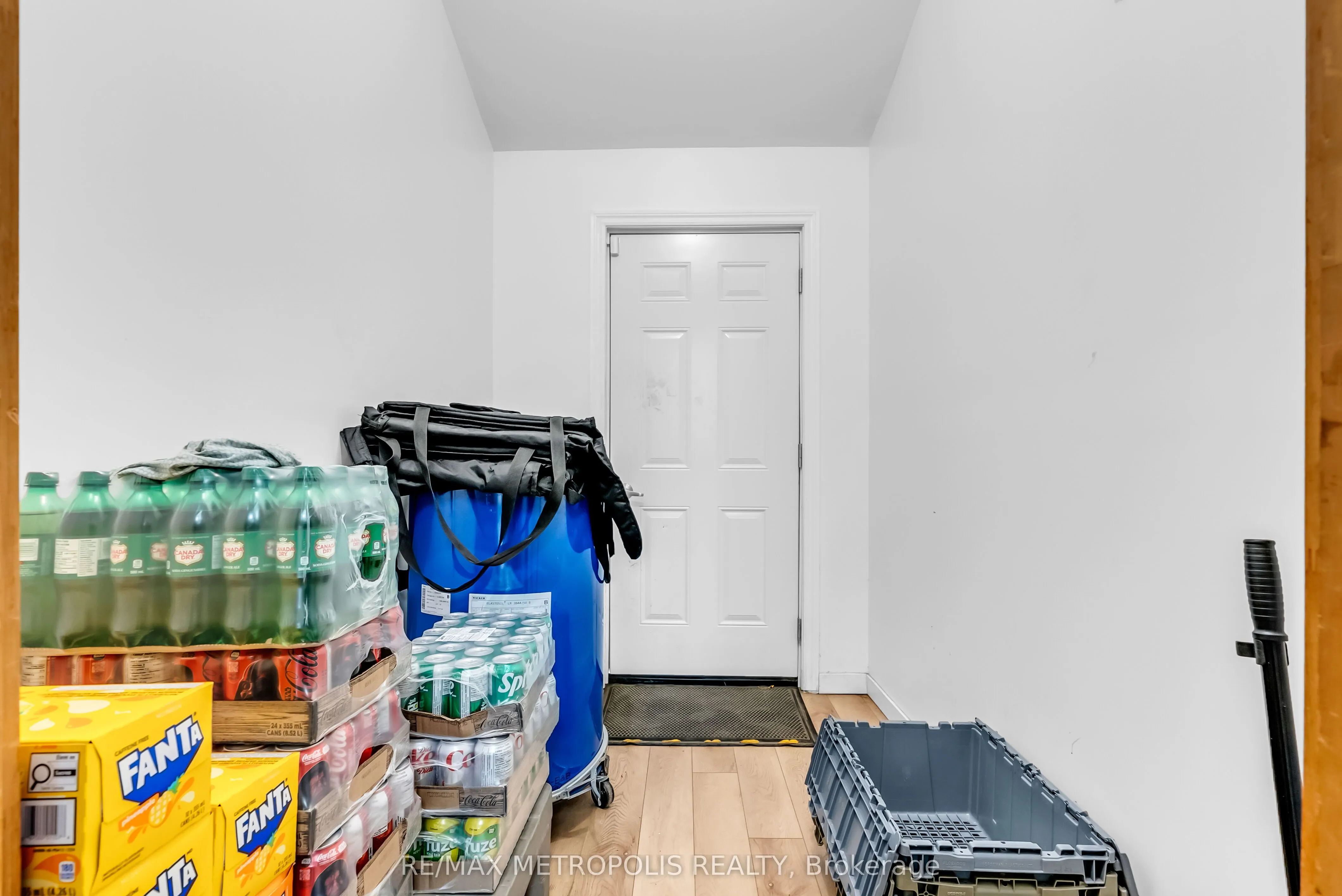 181 Main Street S
