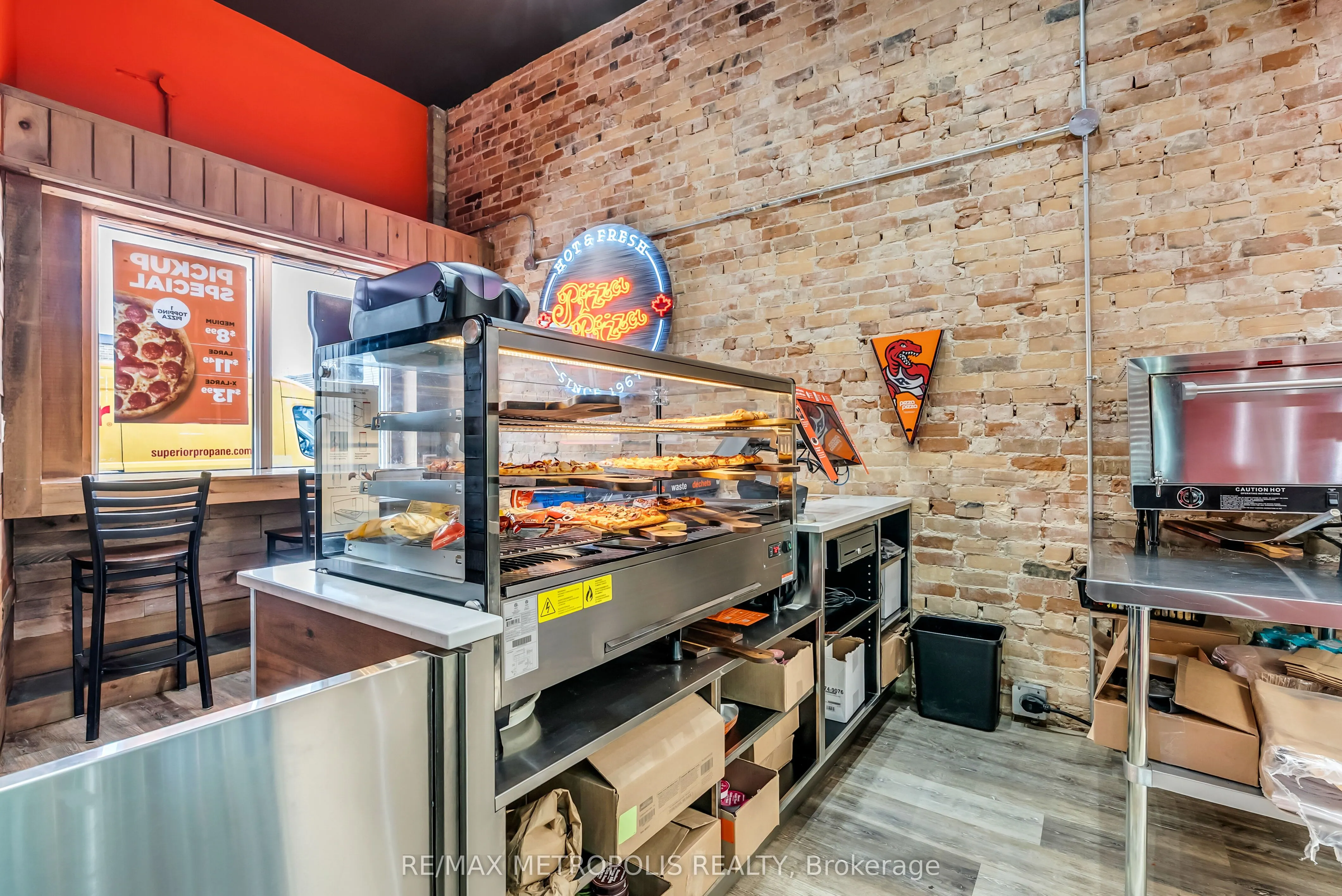 181 Main Street S