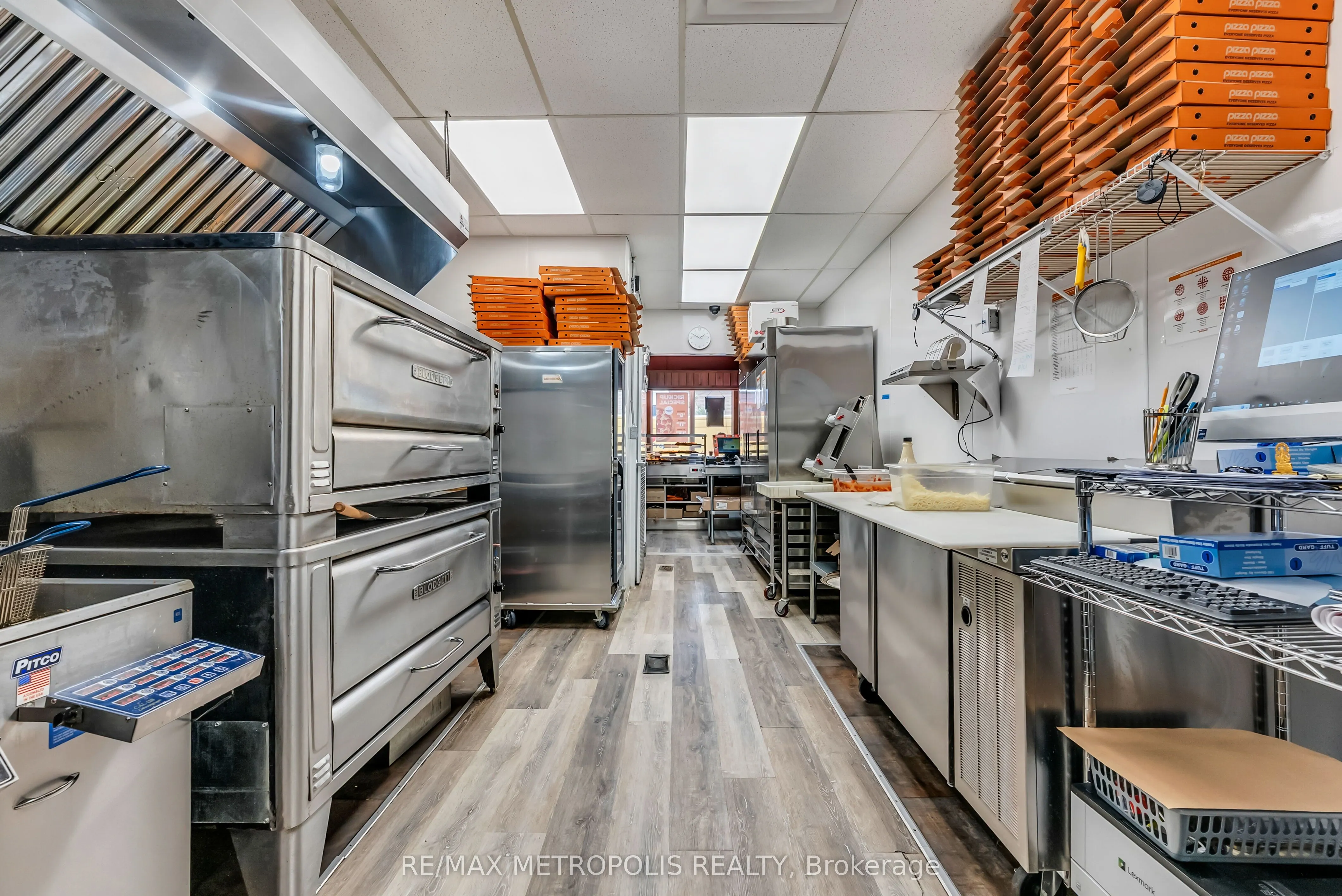181 Main Street S