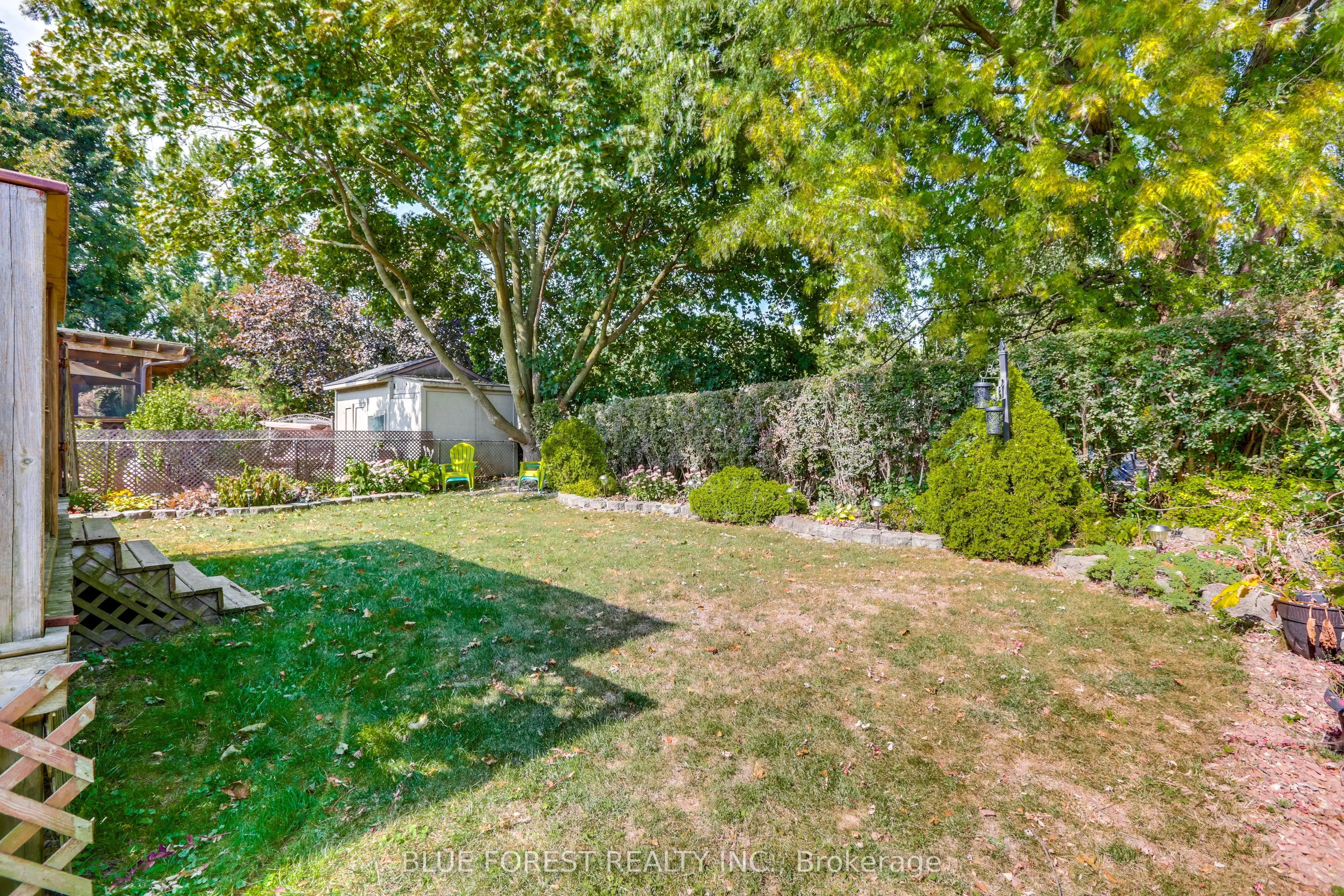 6 Ashbury Avenue