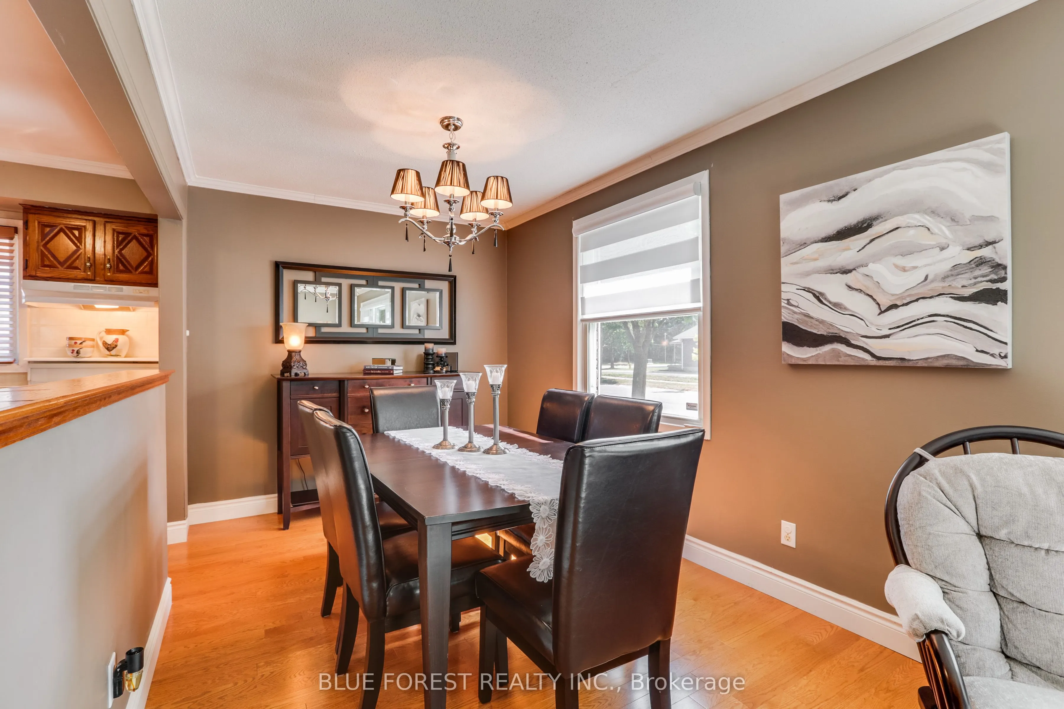 6 Ashbury Avenue