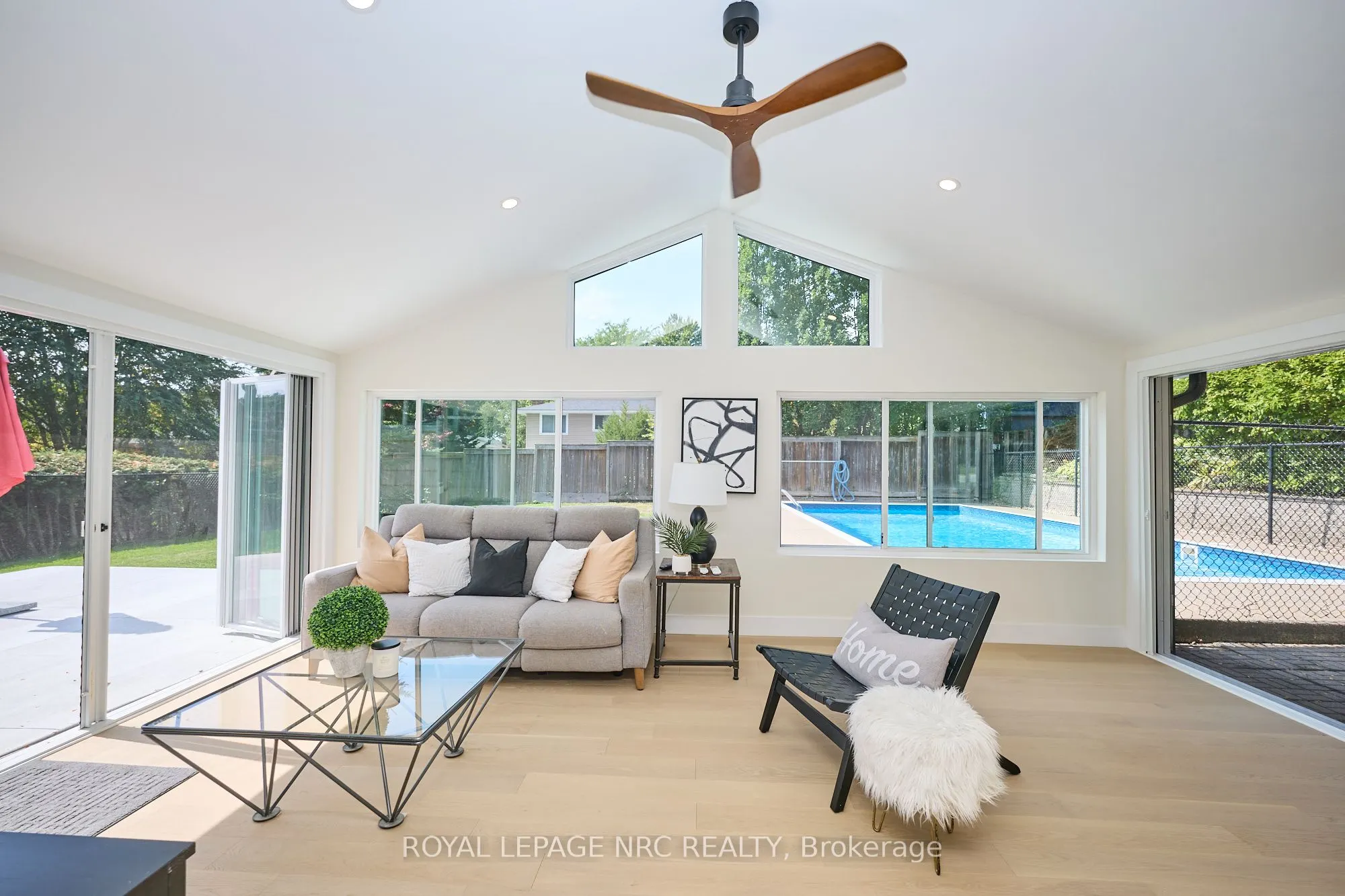 10 WILLOWDALE Court