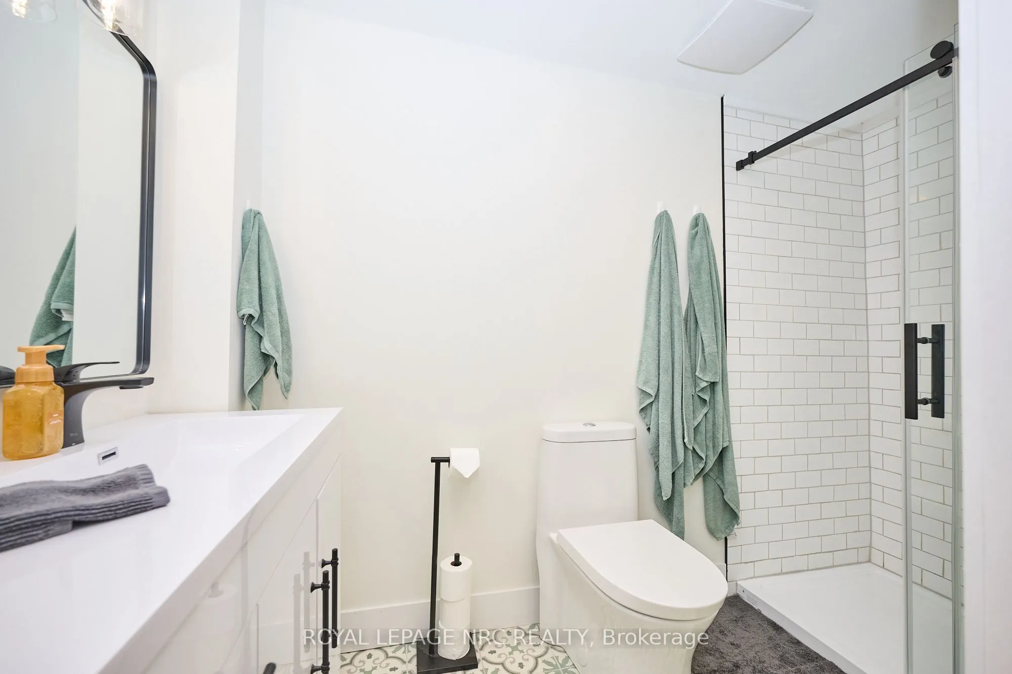 10 WILLOWDALE Court