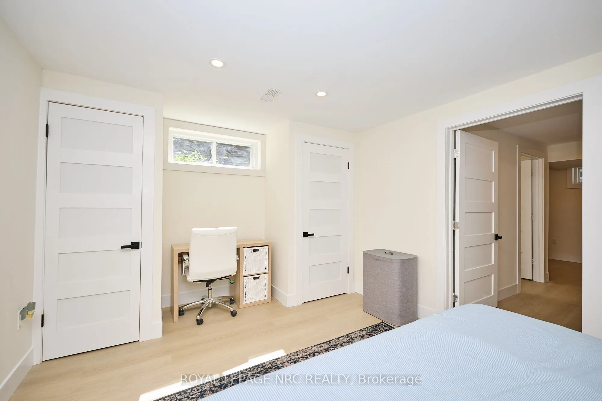 10 WILLOWDALE Court