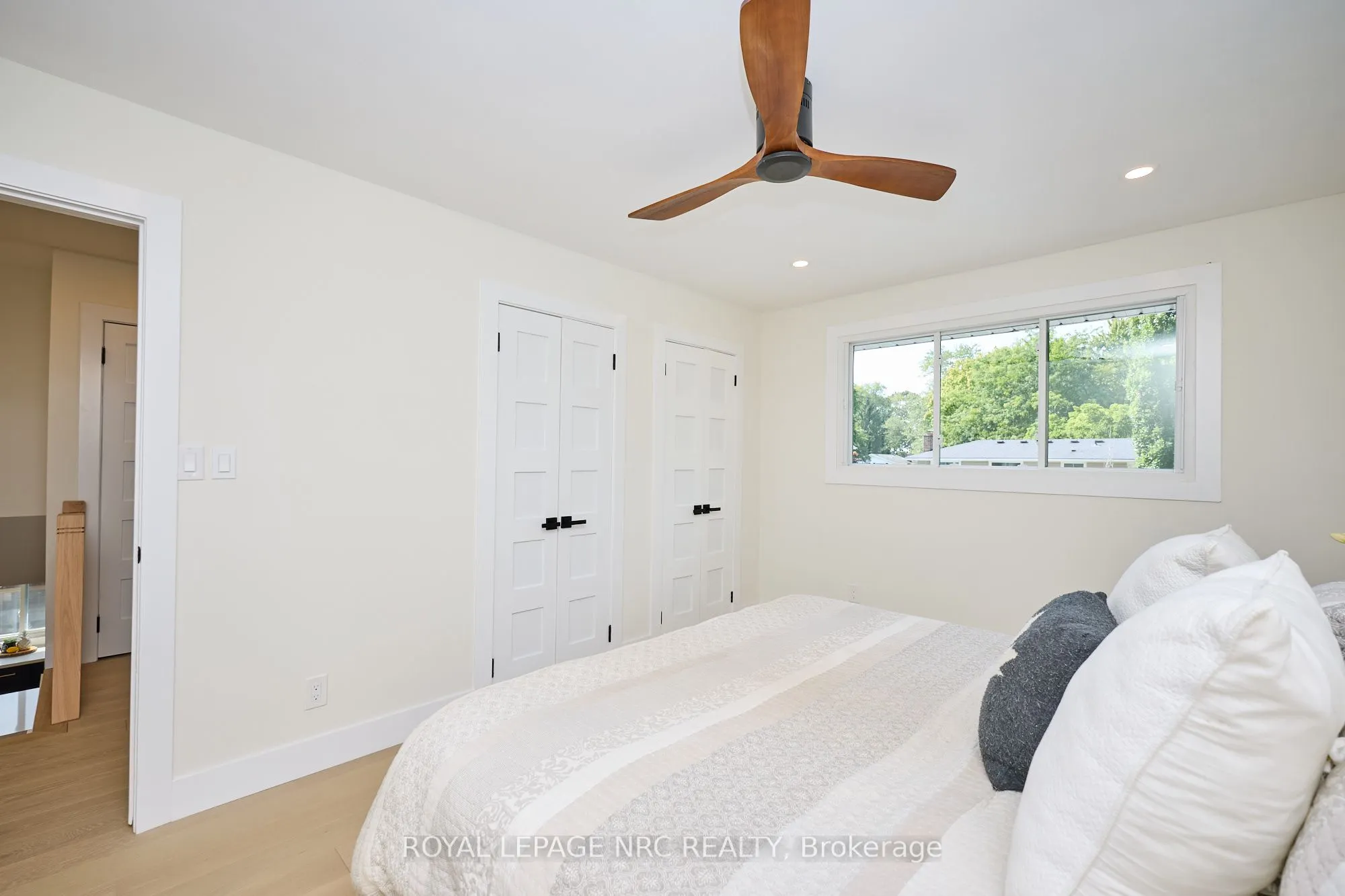 10 WILLOWDALE Court