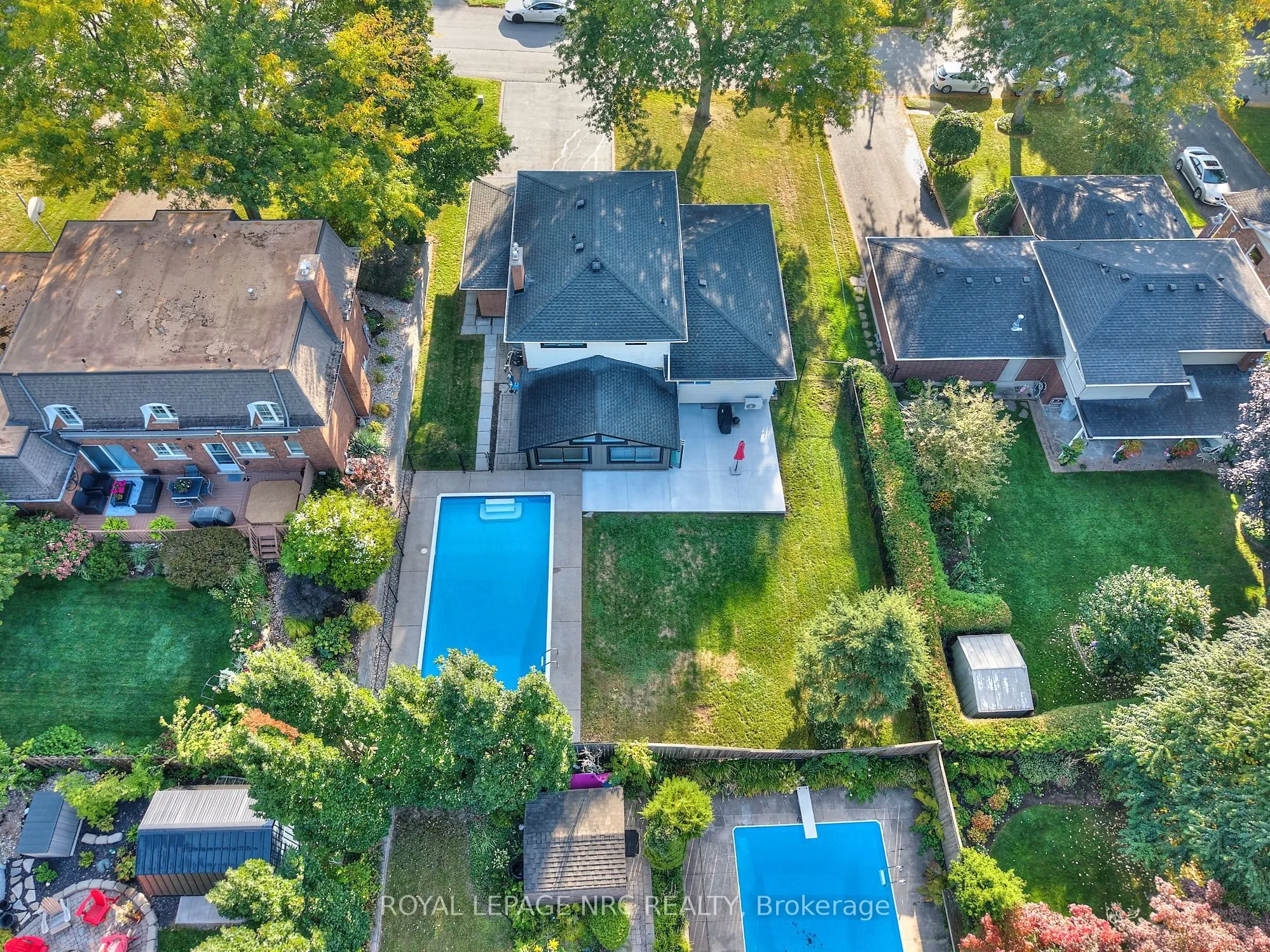 10 WILLOWDALE Court