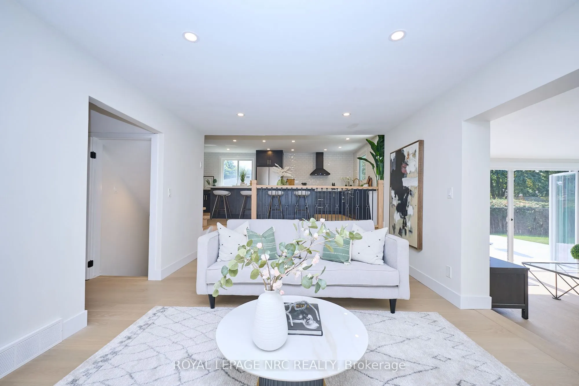 10 WILLOWDALE Court