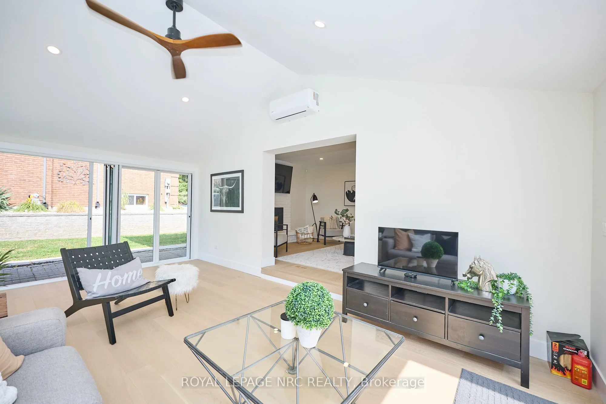10 WILLOWDALE Court
