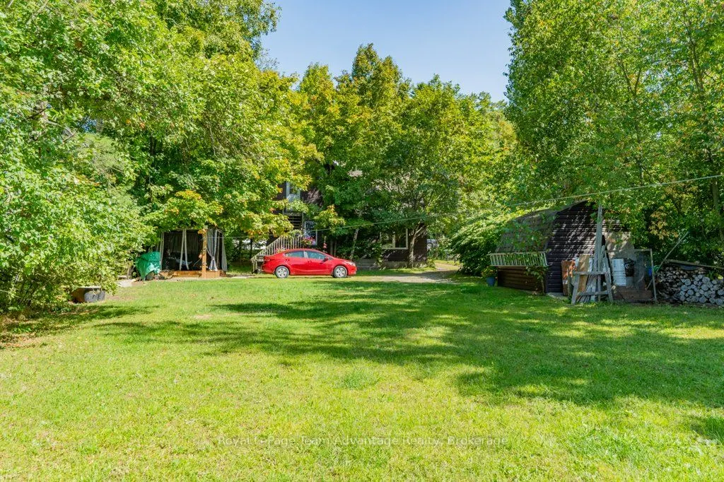 32 Waubeek Street