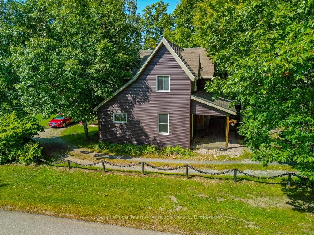 32 Waubeek Street
