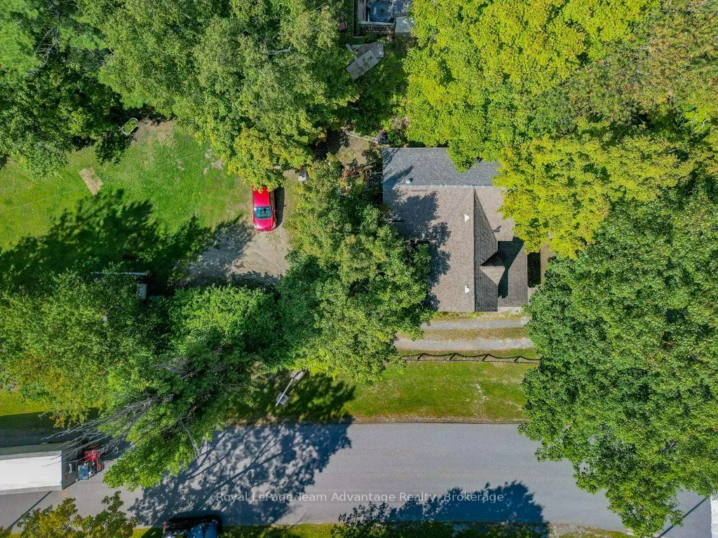 32 Waubeek Street