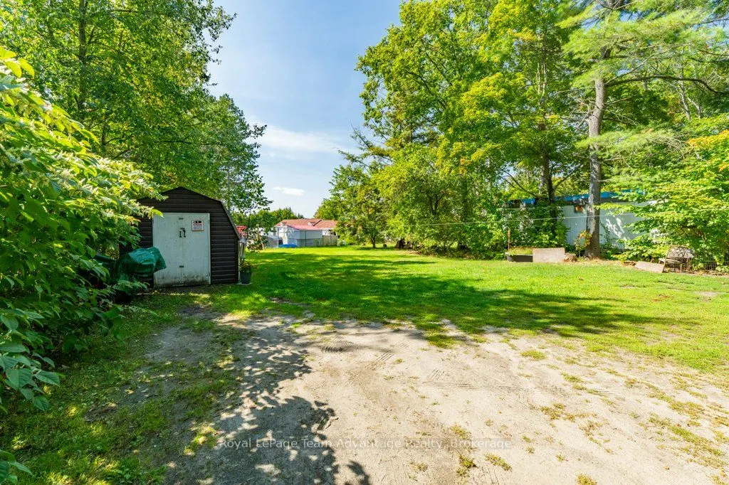32 Waubeek Street