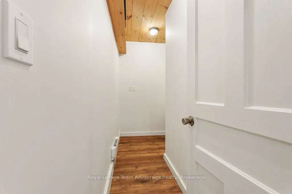 32 Waubeek Street