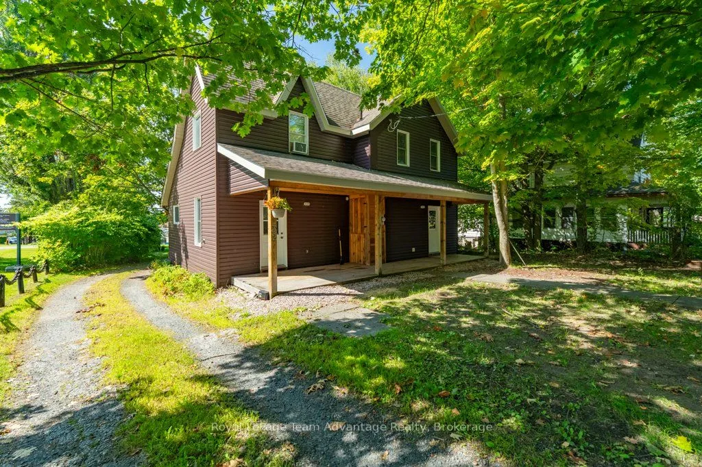 32 Waubeek Street