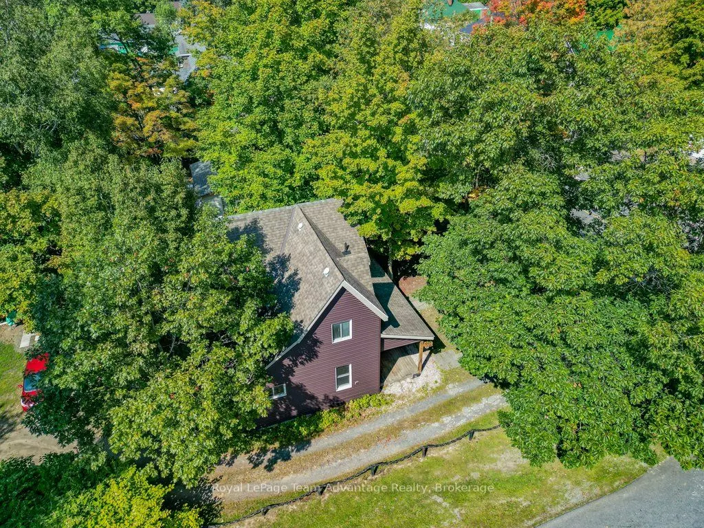 32 Waubeek Street