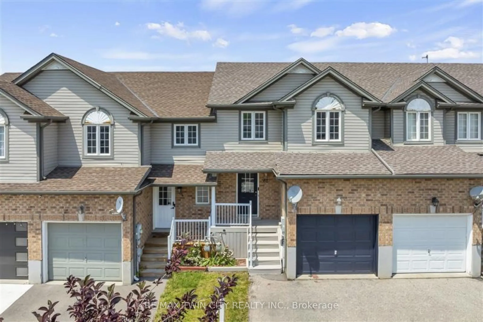 62 Foxglove Crescent