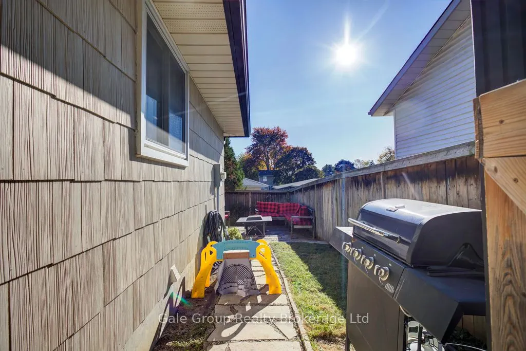 19 Greendale Crescent