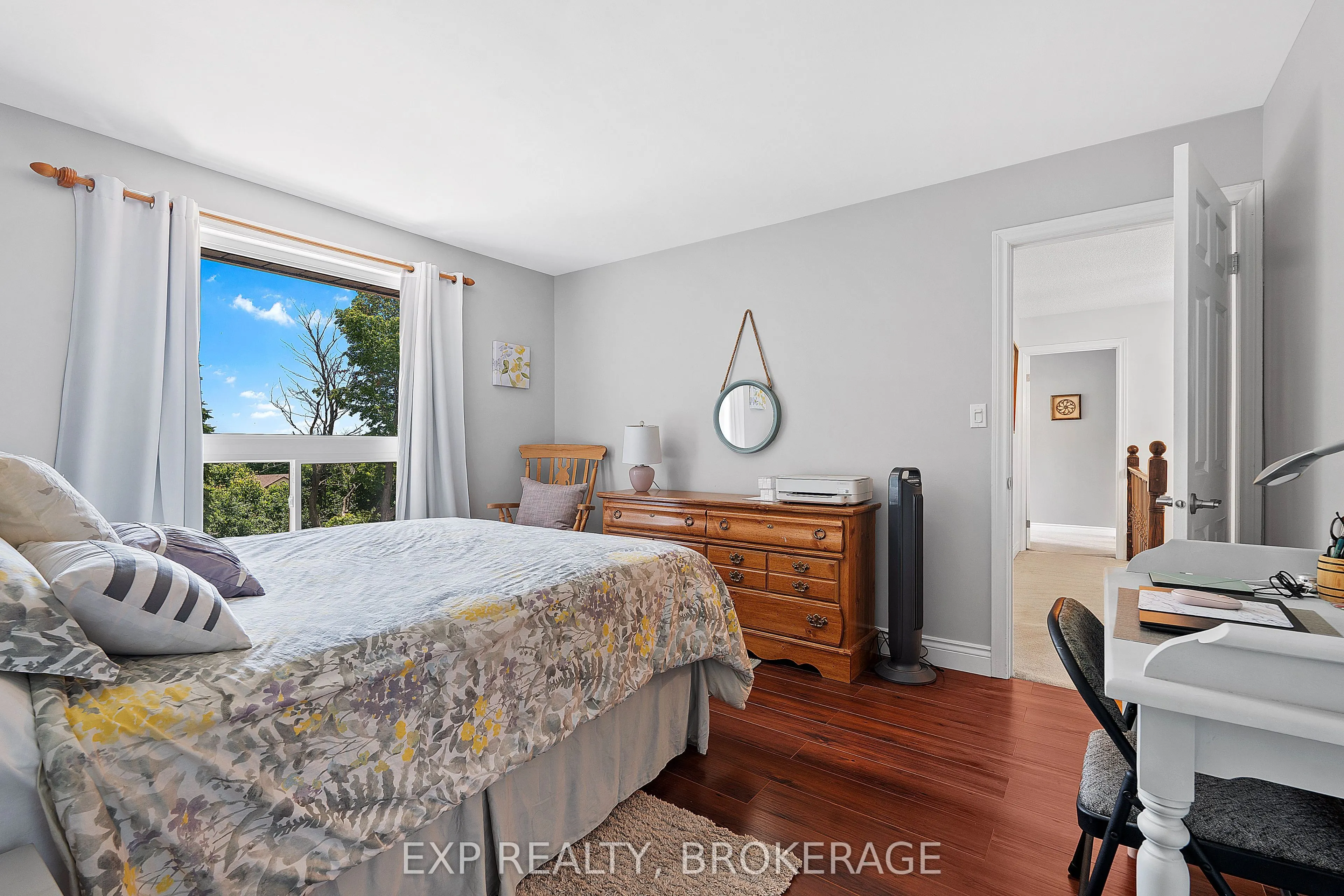 564 BRAESIDE Crescent