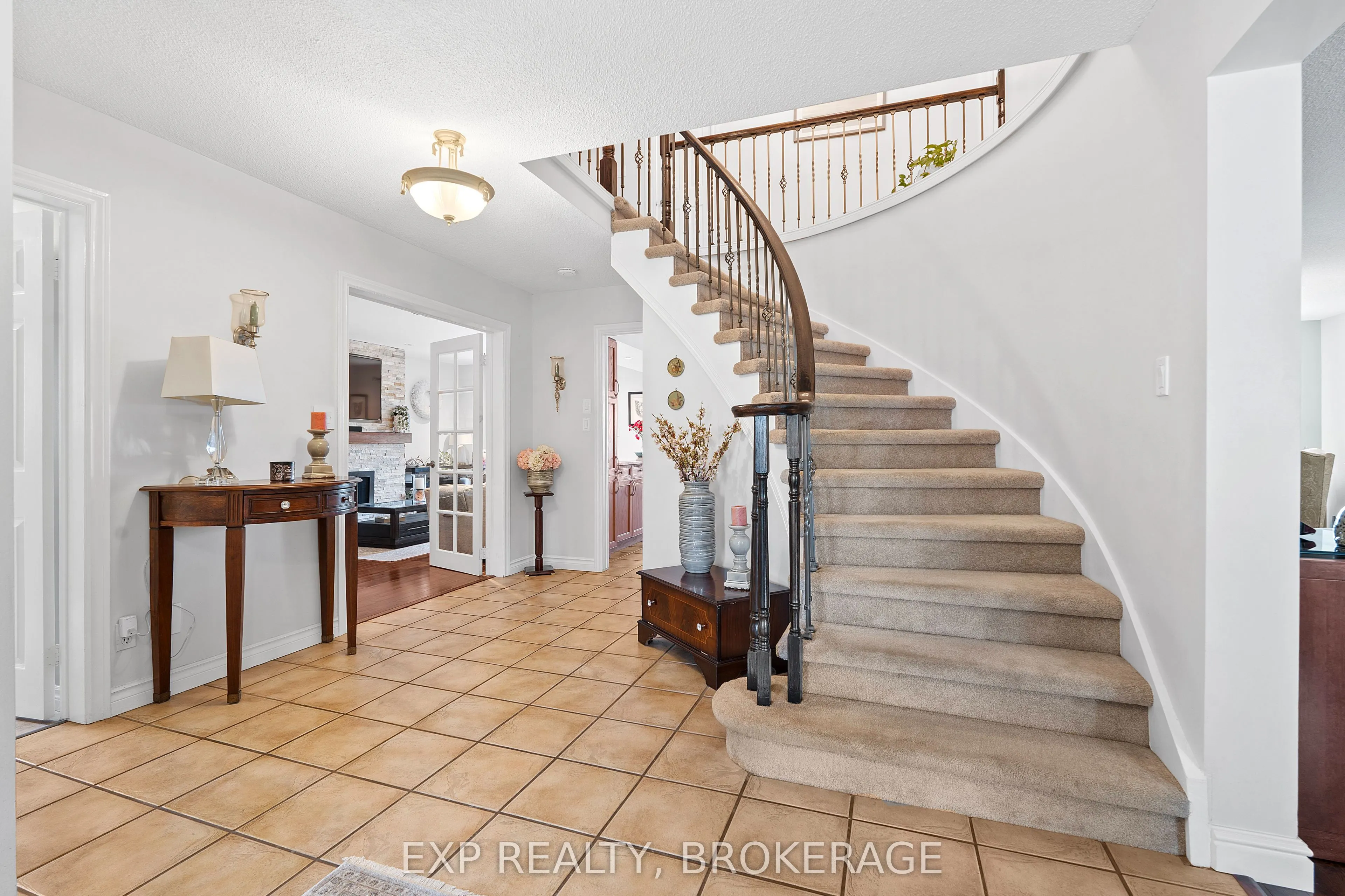 564 BRAESIDE Crescent