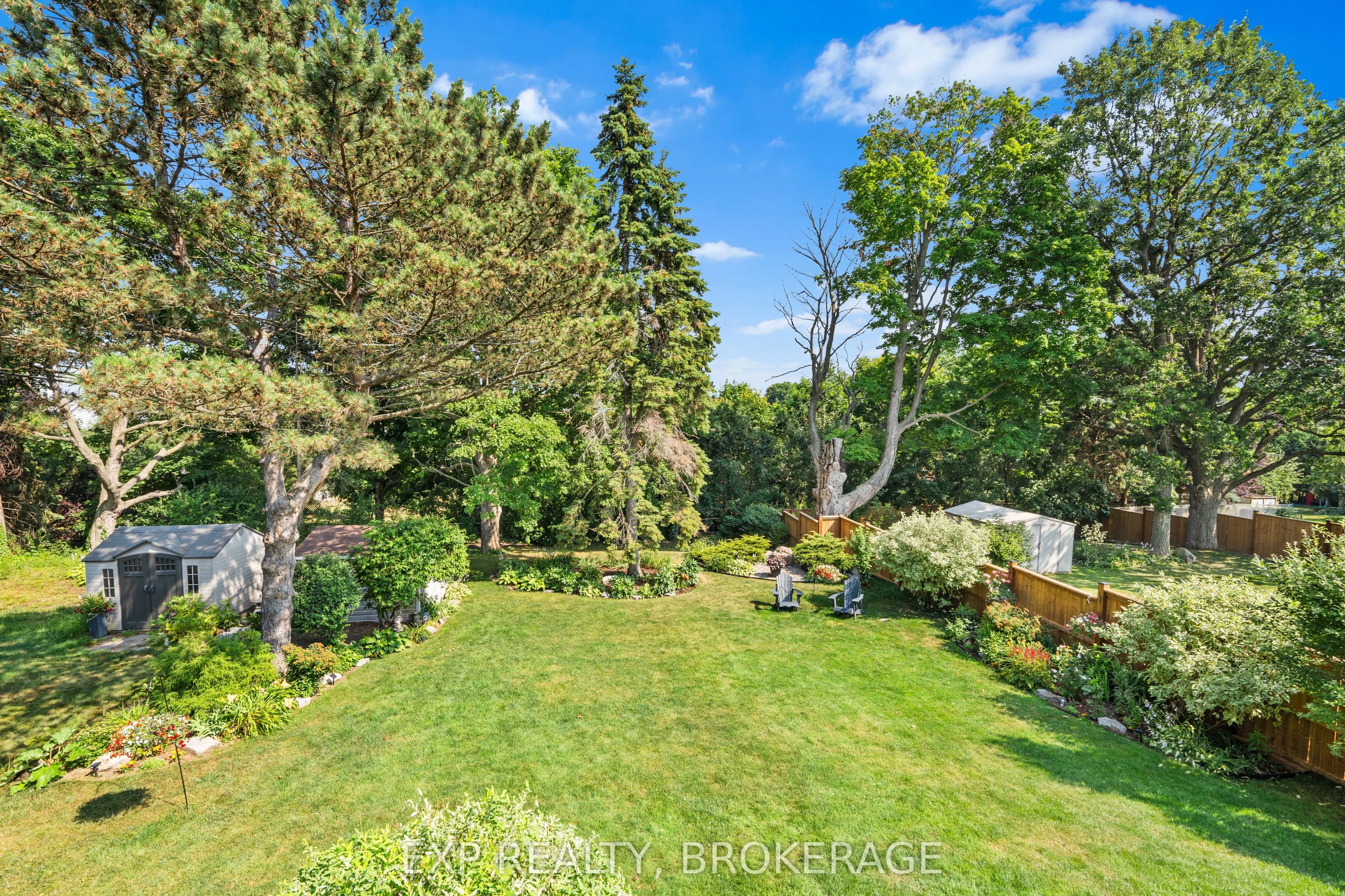 564 BRAESIDE Crescent
