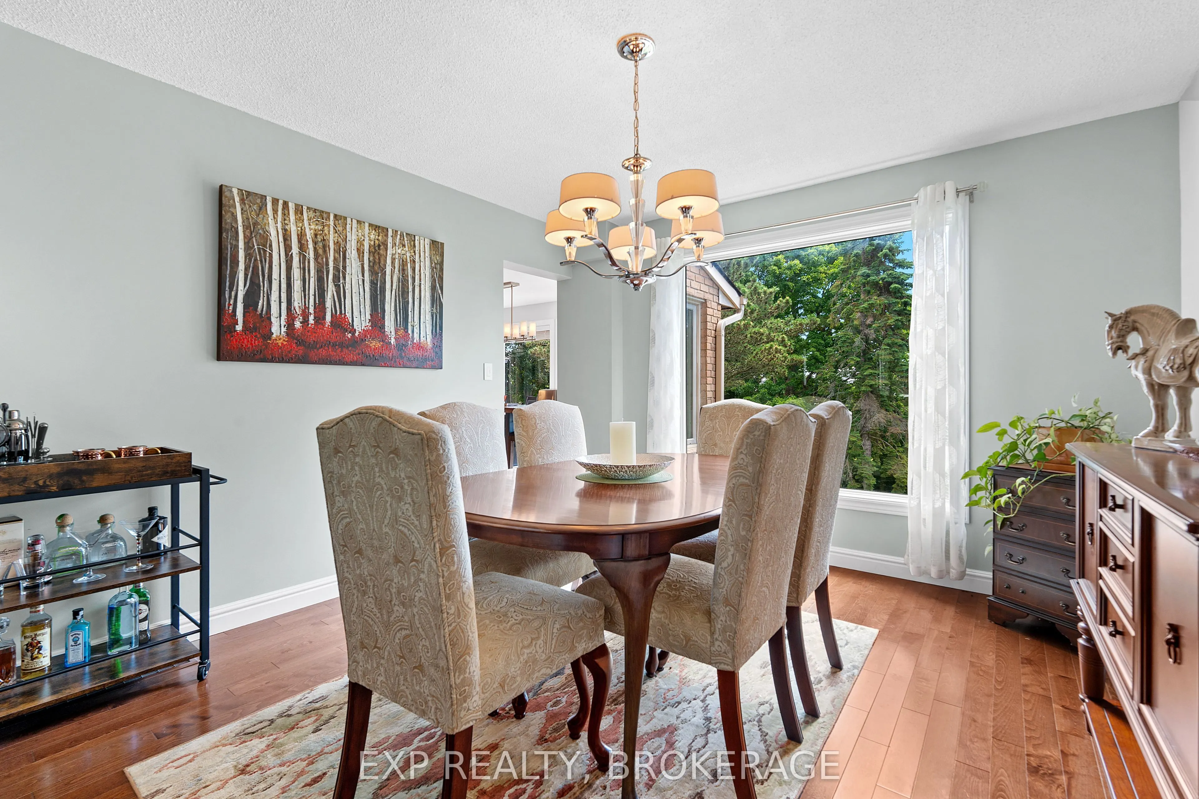564 BRAESIDE Crescent