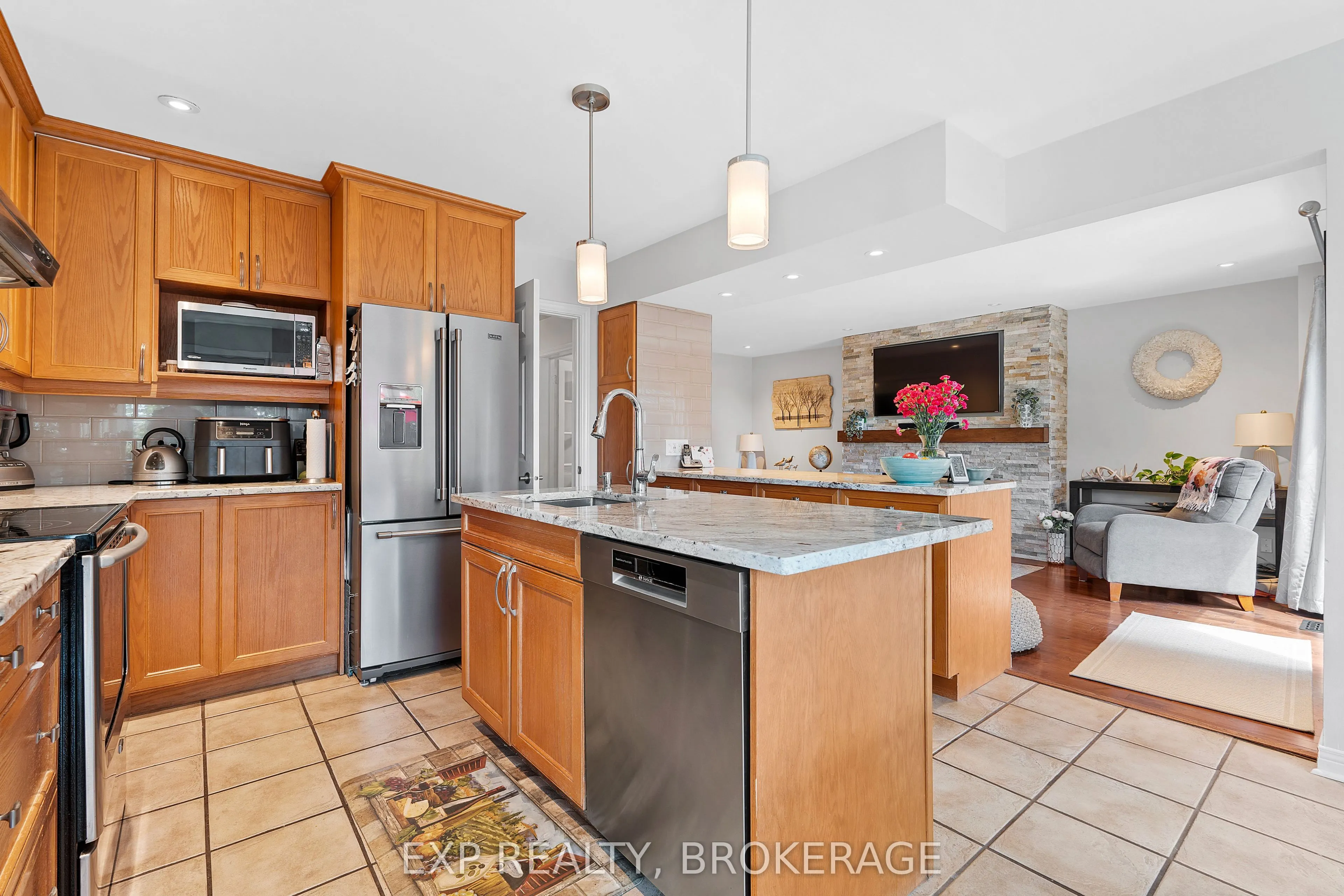564 BRAESIDE Crescent