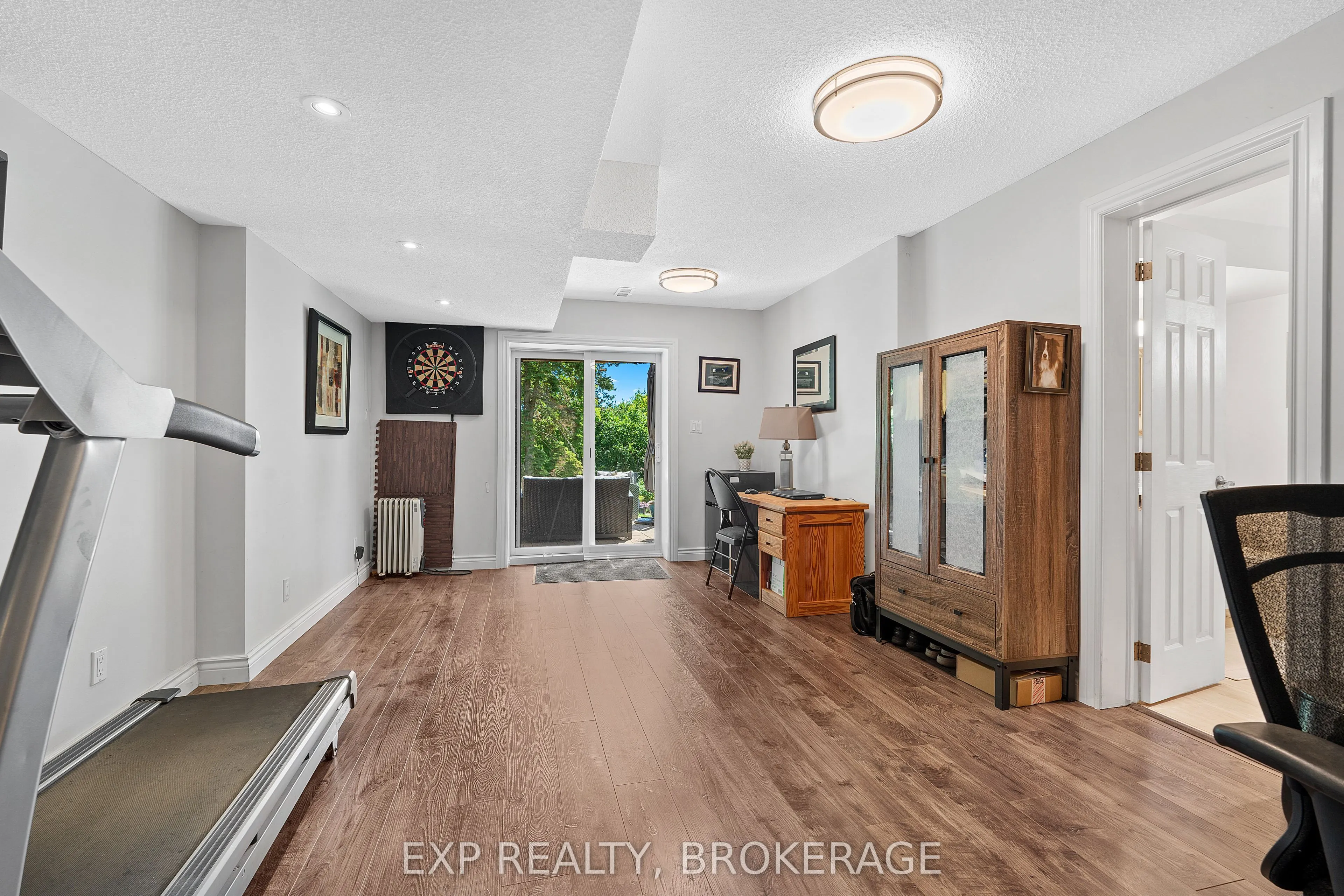 564 BRAESIDE Crescent