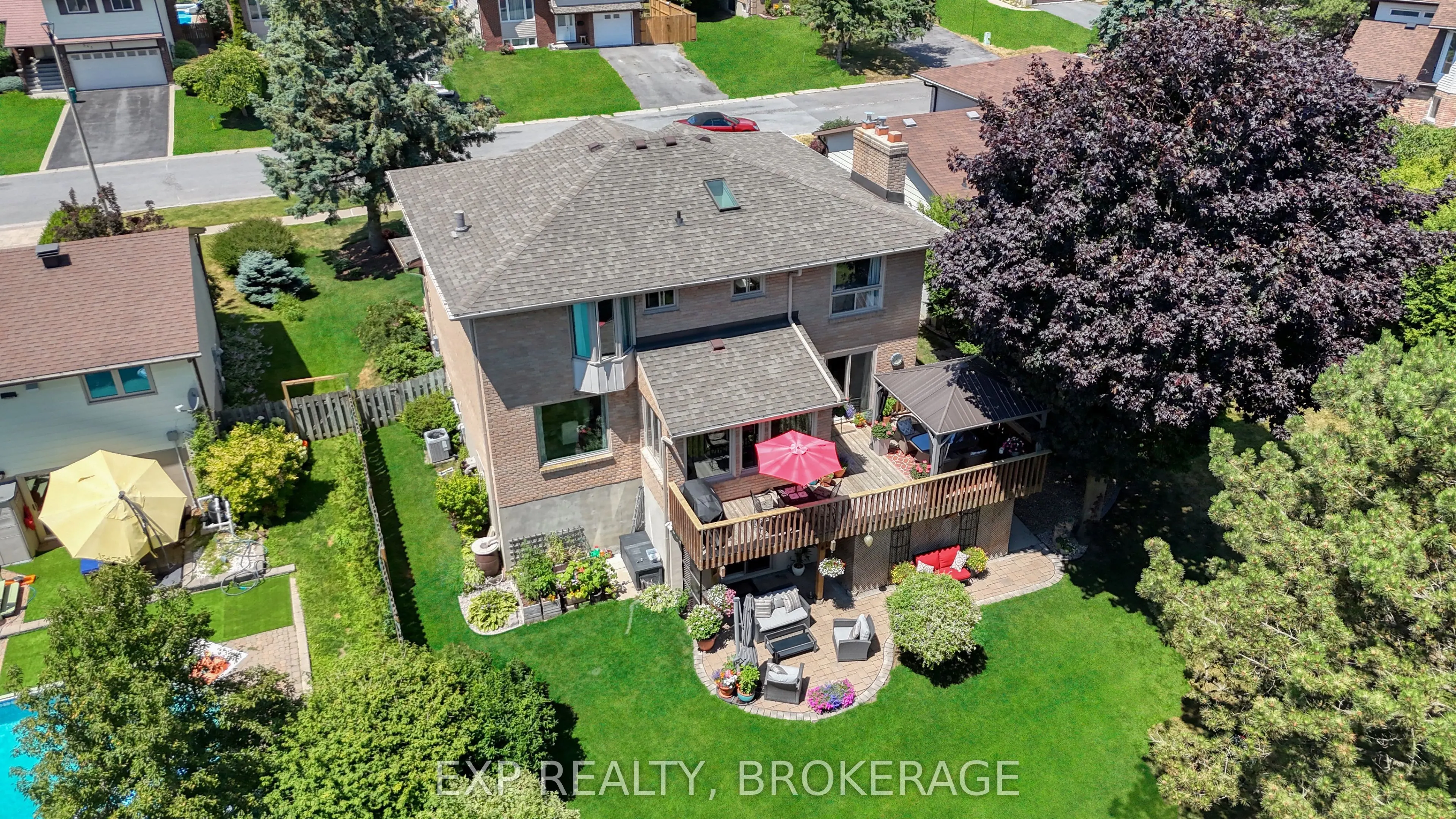 564 BRAESIDE Crescent