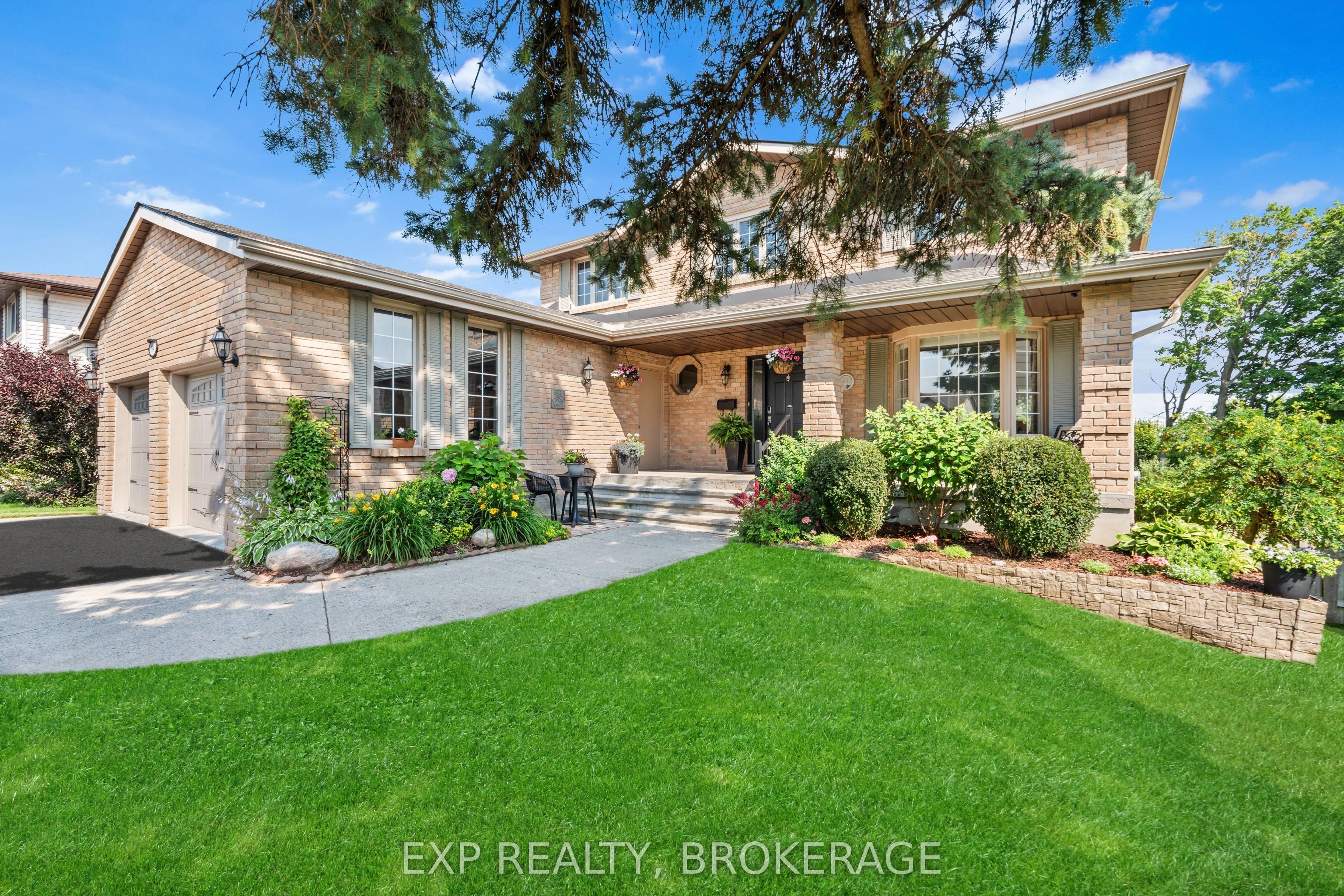 564 BRAESIDE Crescent