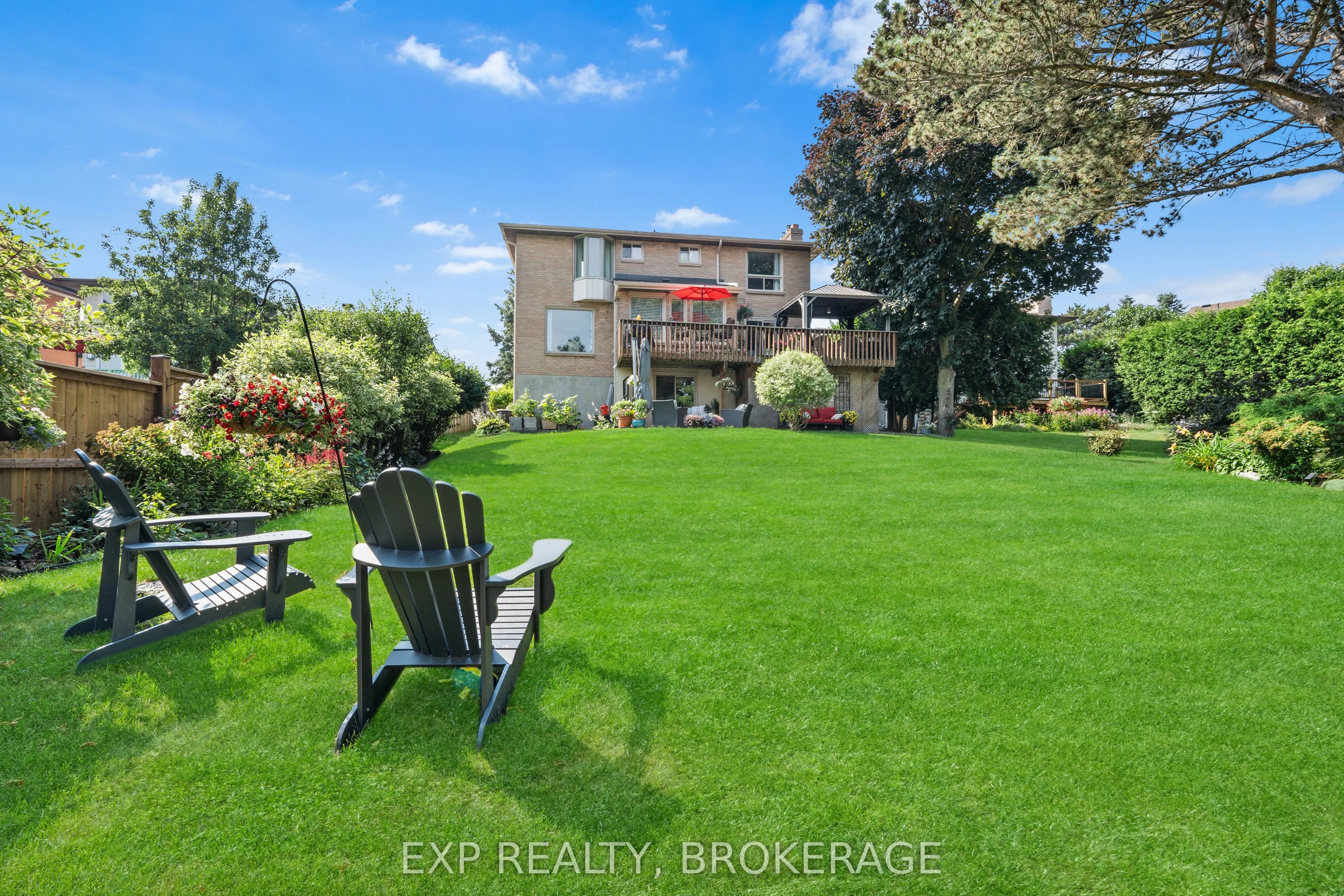 564 BRAESIDE Crescent