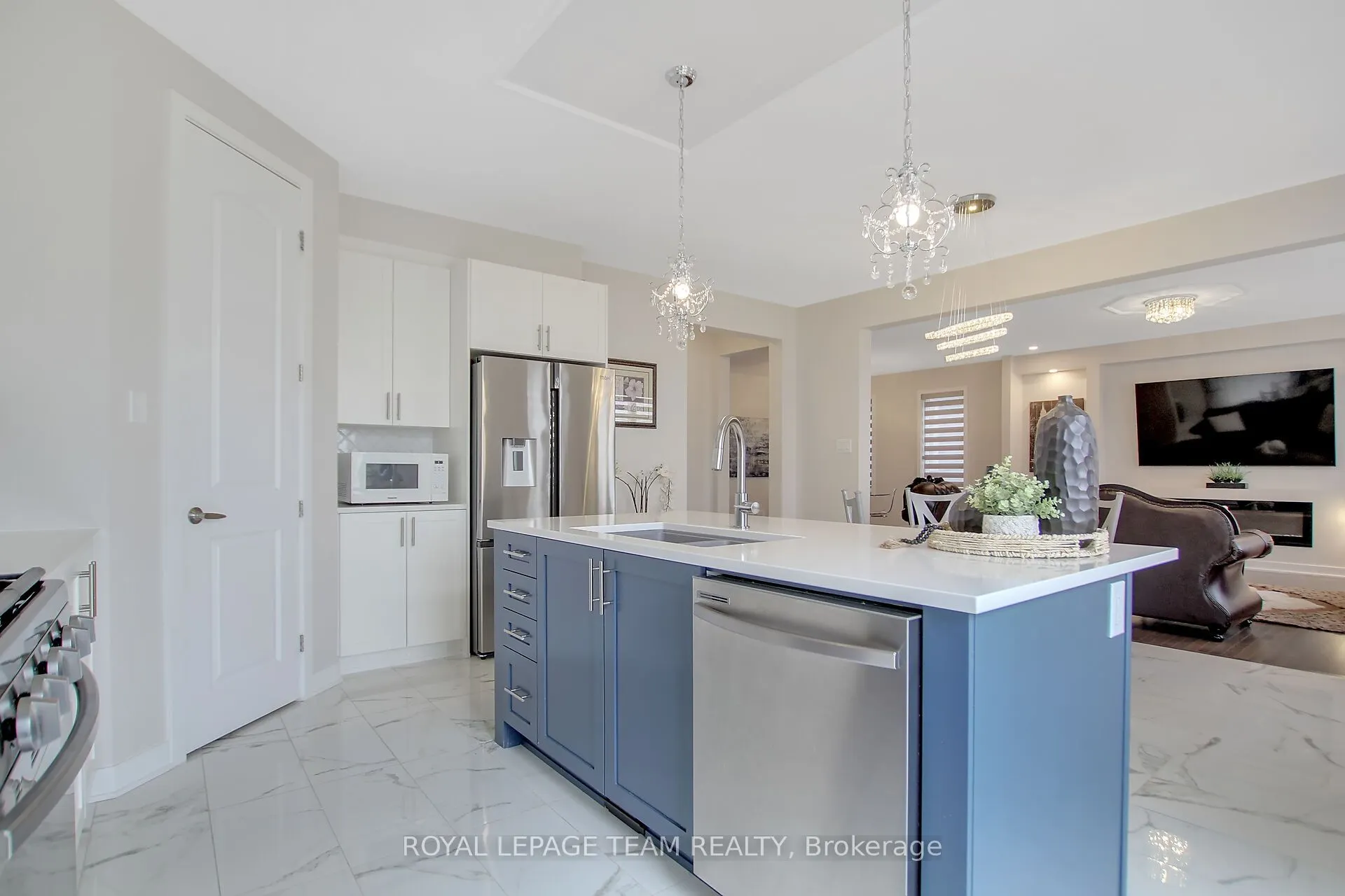 248 PURSUIT Terrace