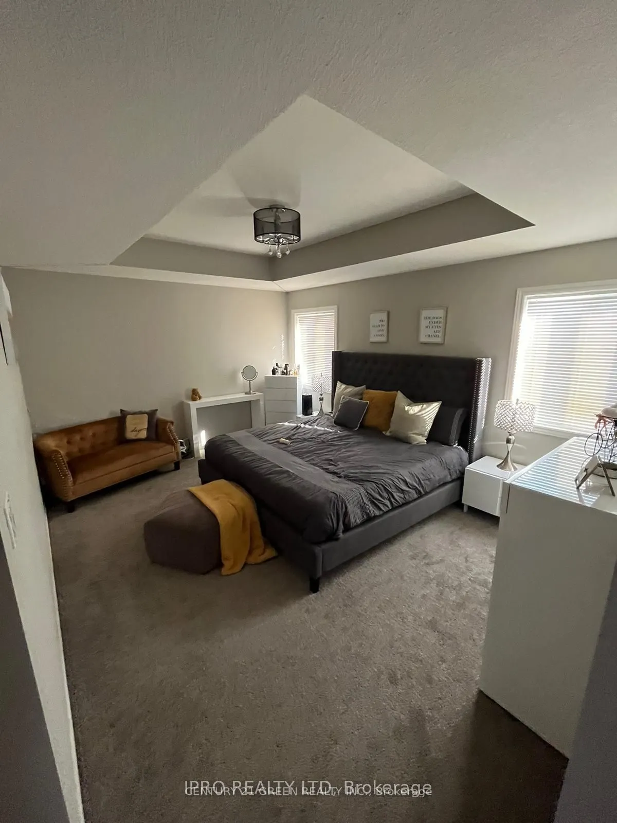 1314 Dyer Crescent