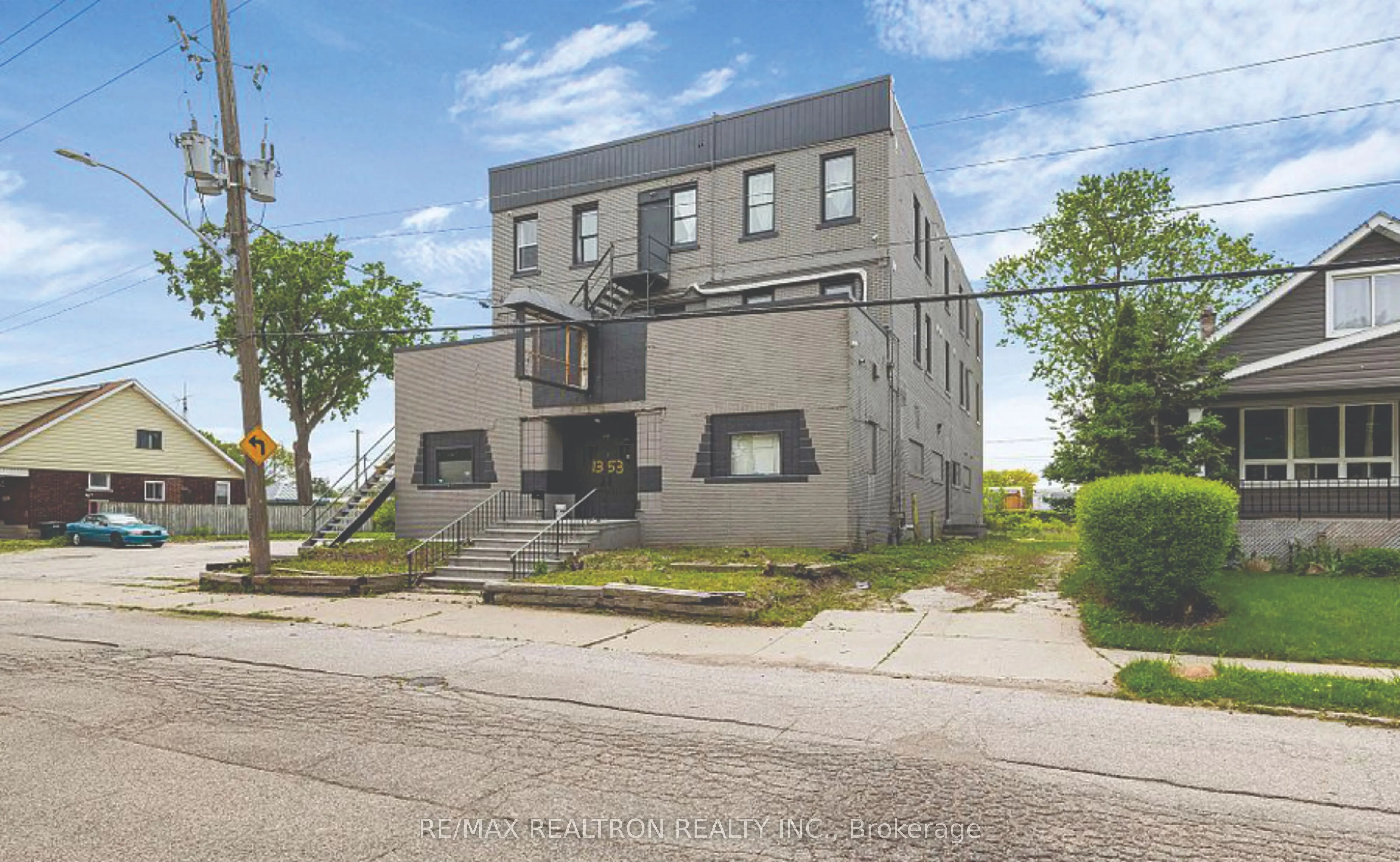 1353 Wellington Avenue