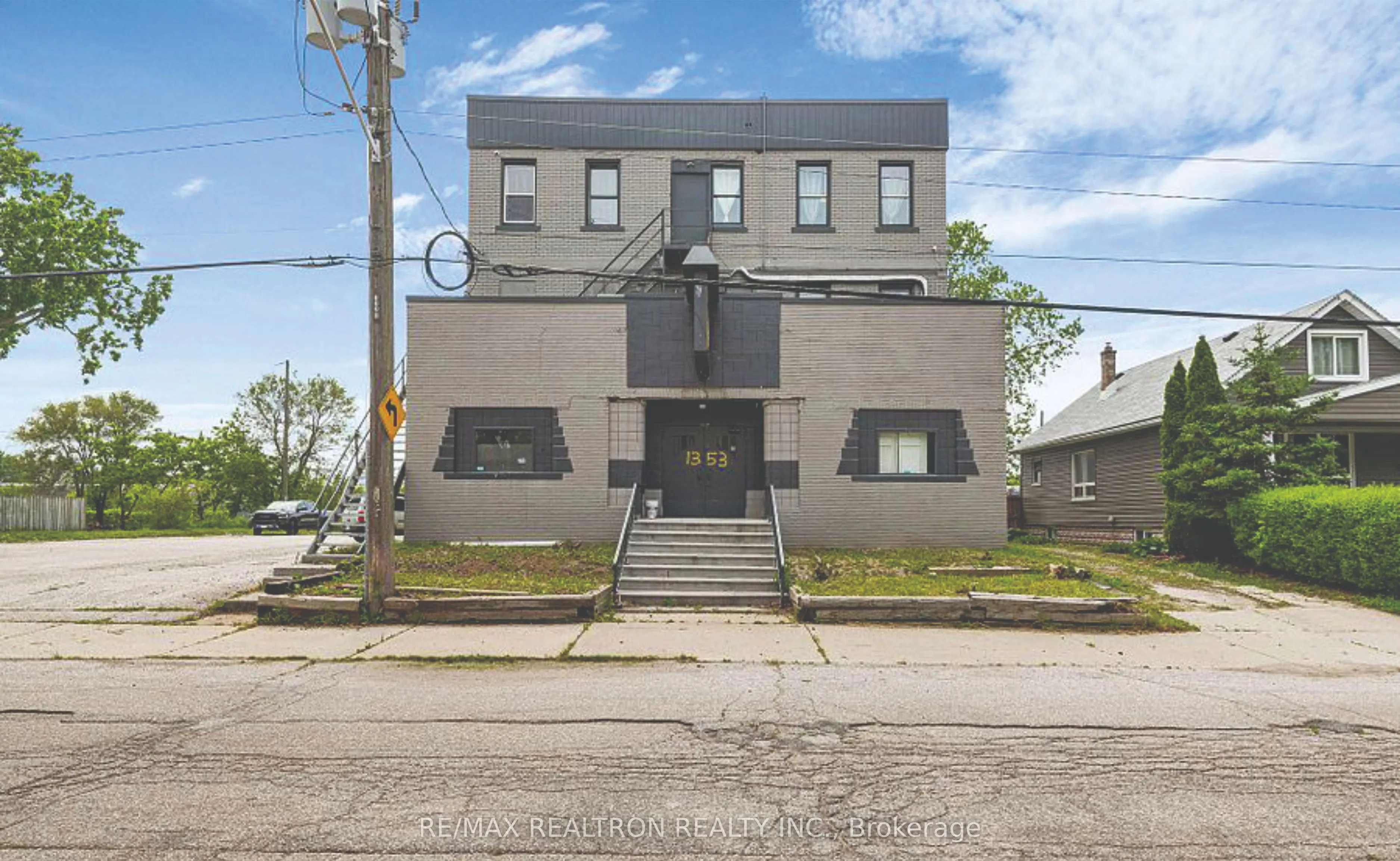 1353 Wellington Avenue