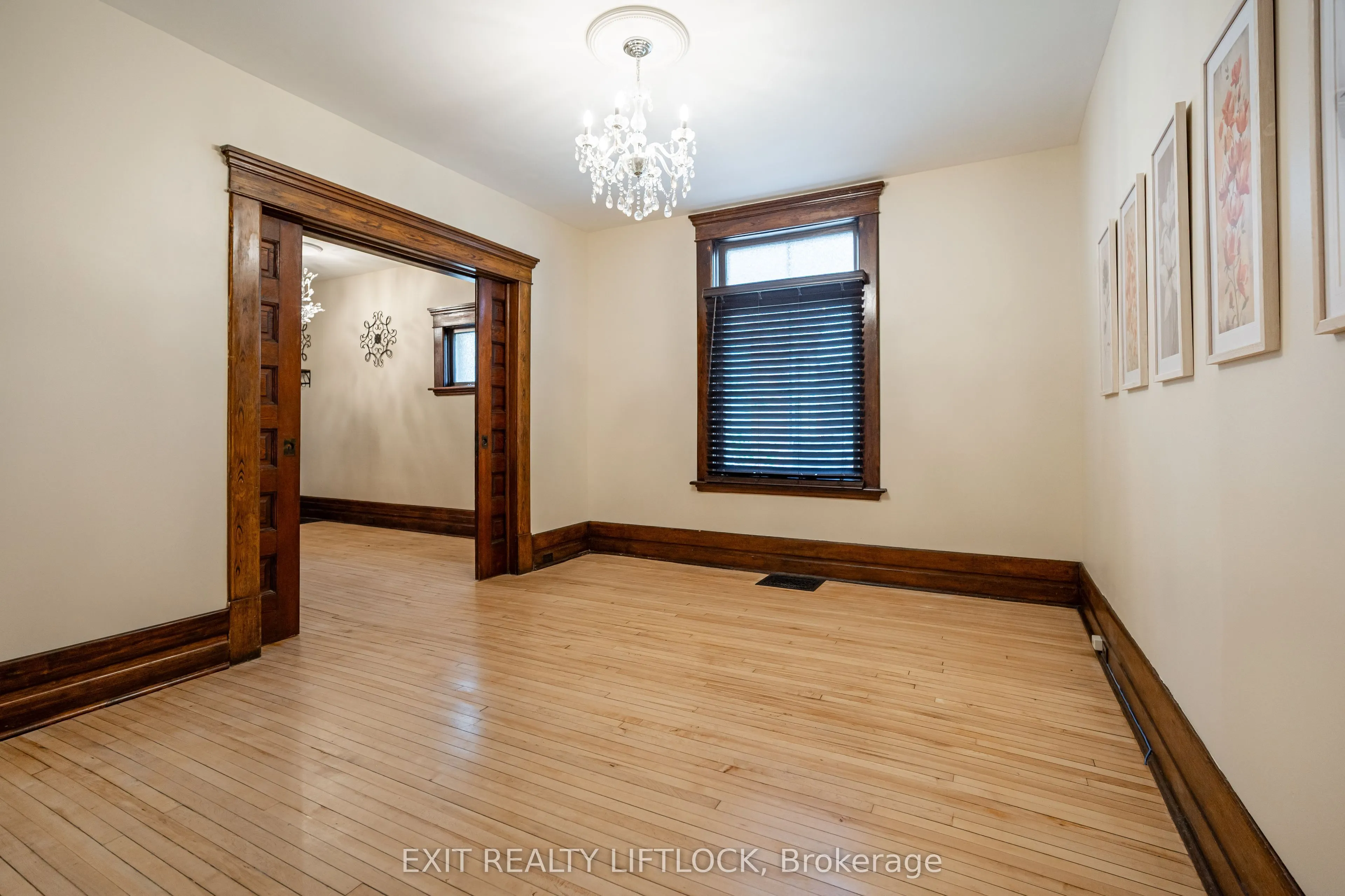 141 Hunter Street E