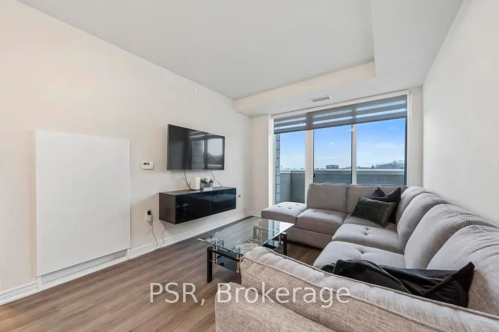 2750 King Street E, #215