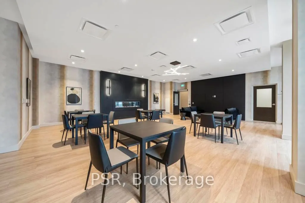 2750 King Street E, #215