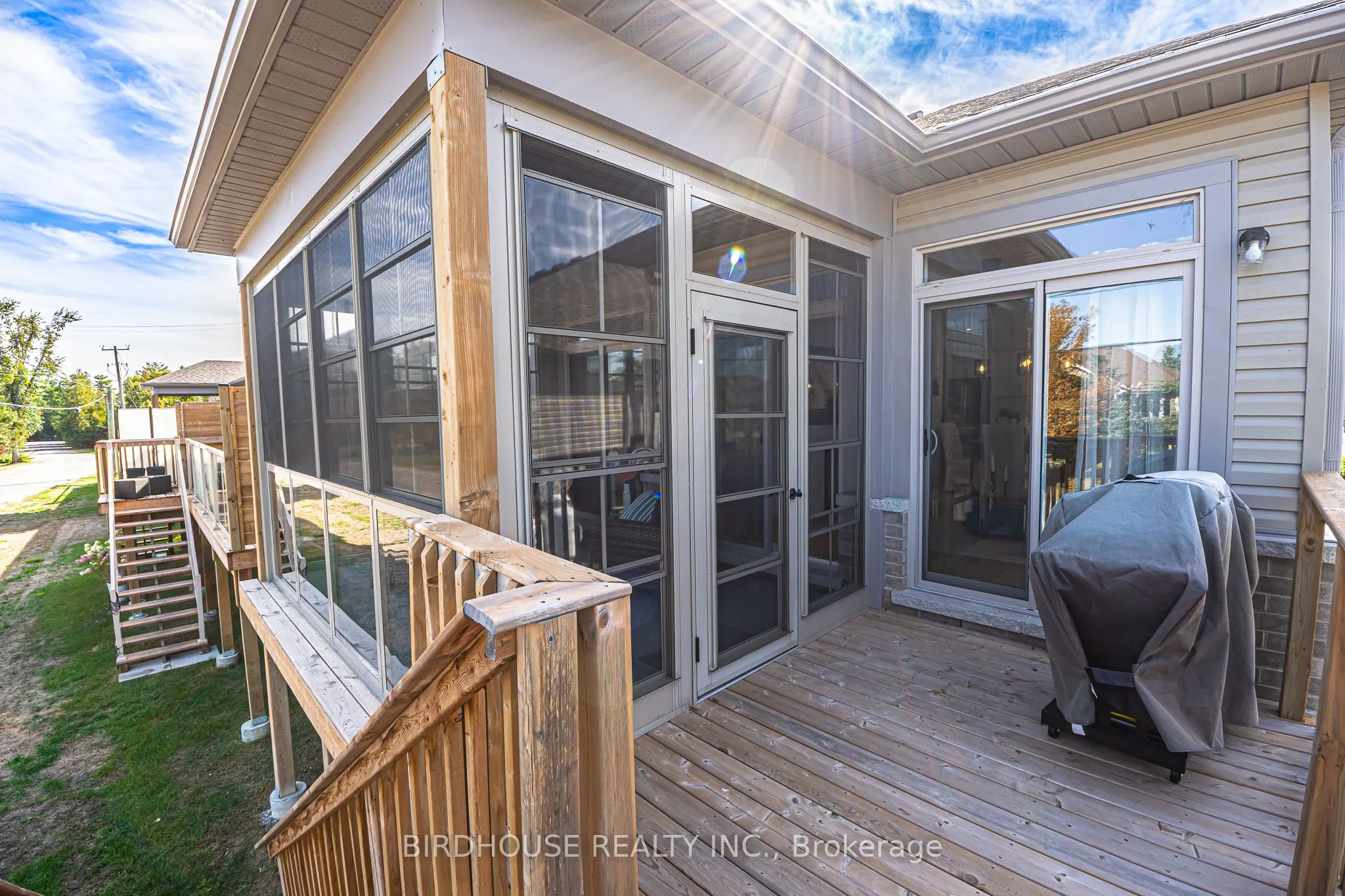 17 Lakewood Crescent, #7